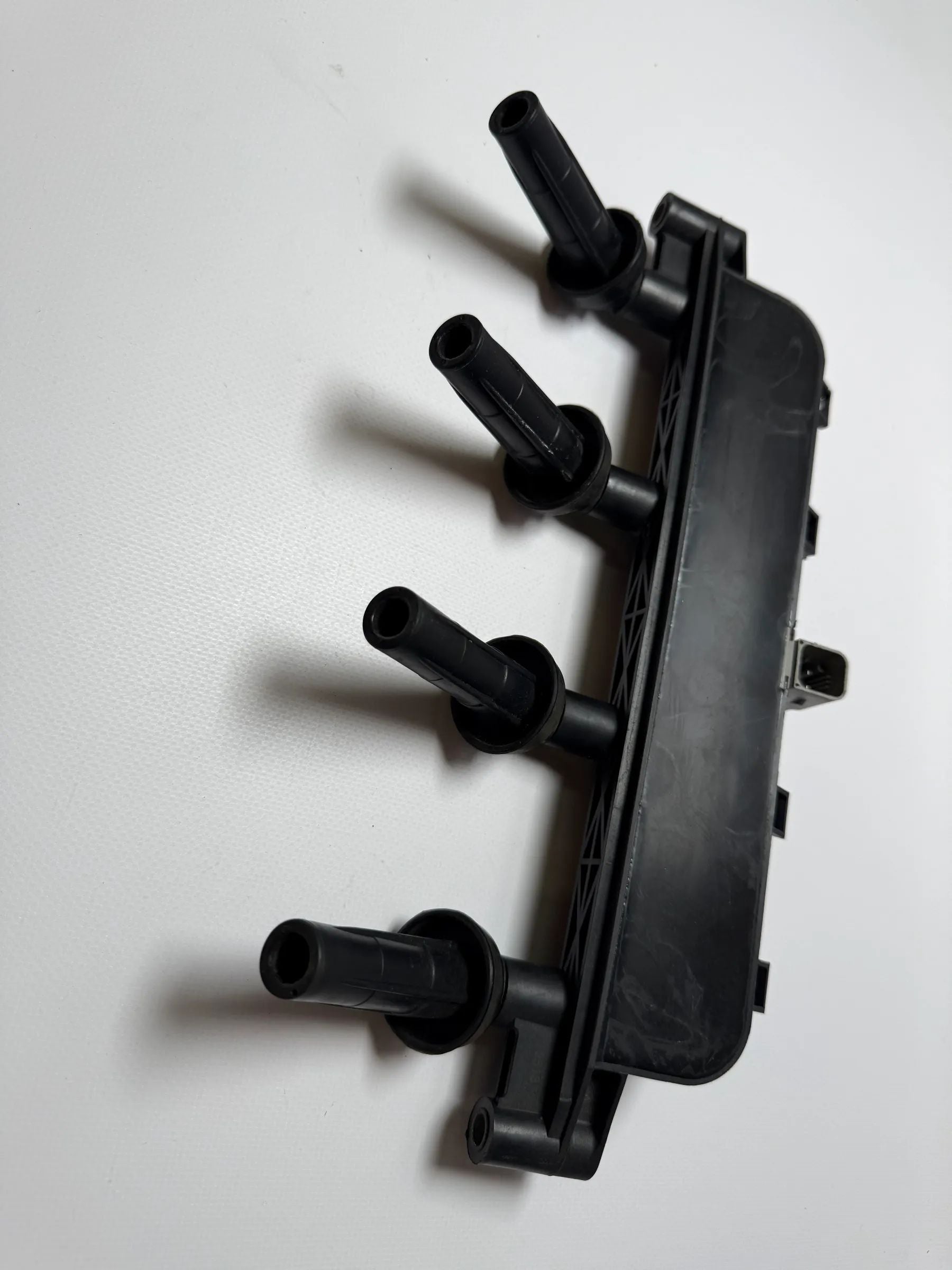 Bobina de Ignição Original Citroen Peugeot Xsara Partner C31 Berlingo 206 0040102047 - Auto-veritas