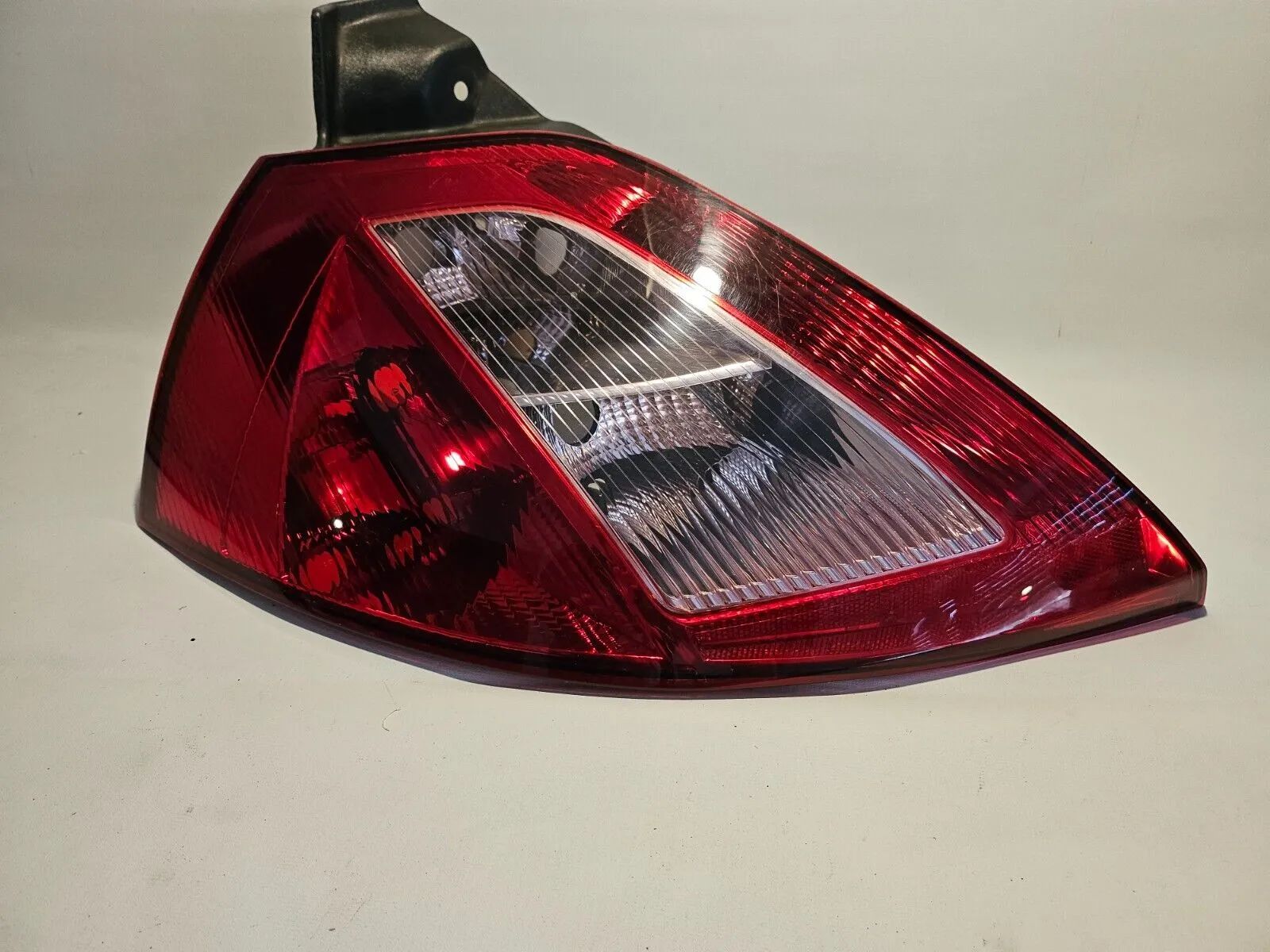 Original Renault Megane 2 VALEO REAR LIGHT LEFT 89398361