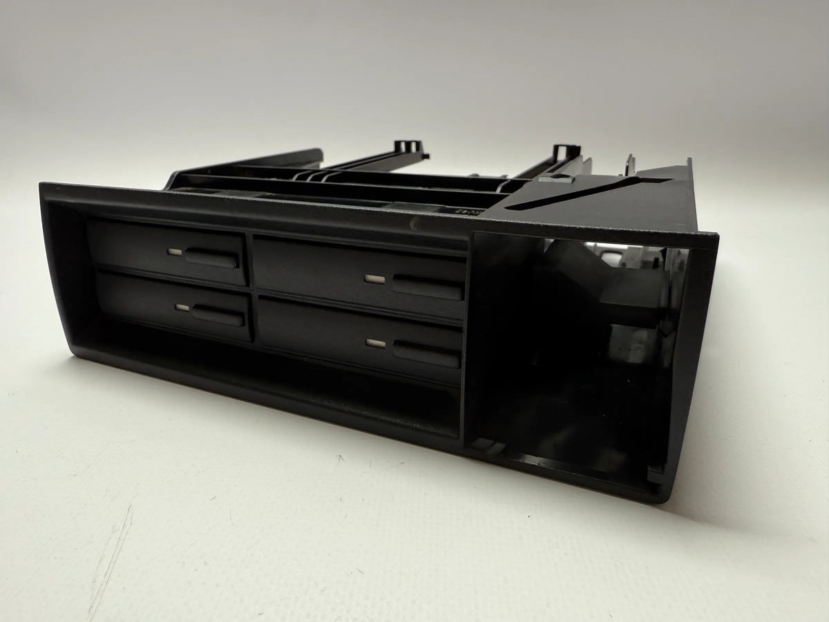 อะไหล่แท้ Mercedes-Benz A-Klasse W168 กล่องเก็บเทป 4 ช่อง A1686800714