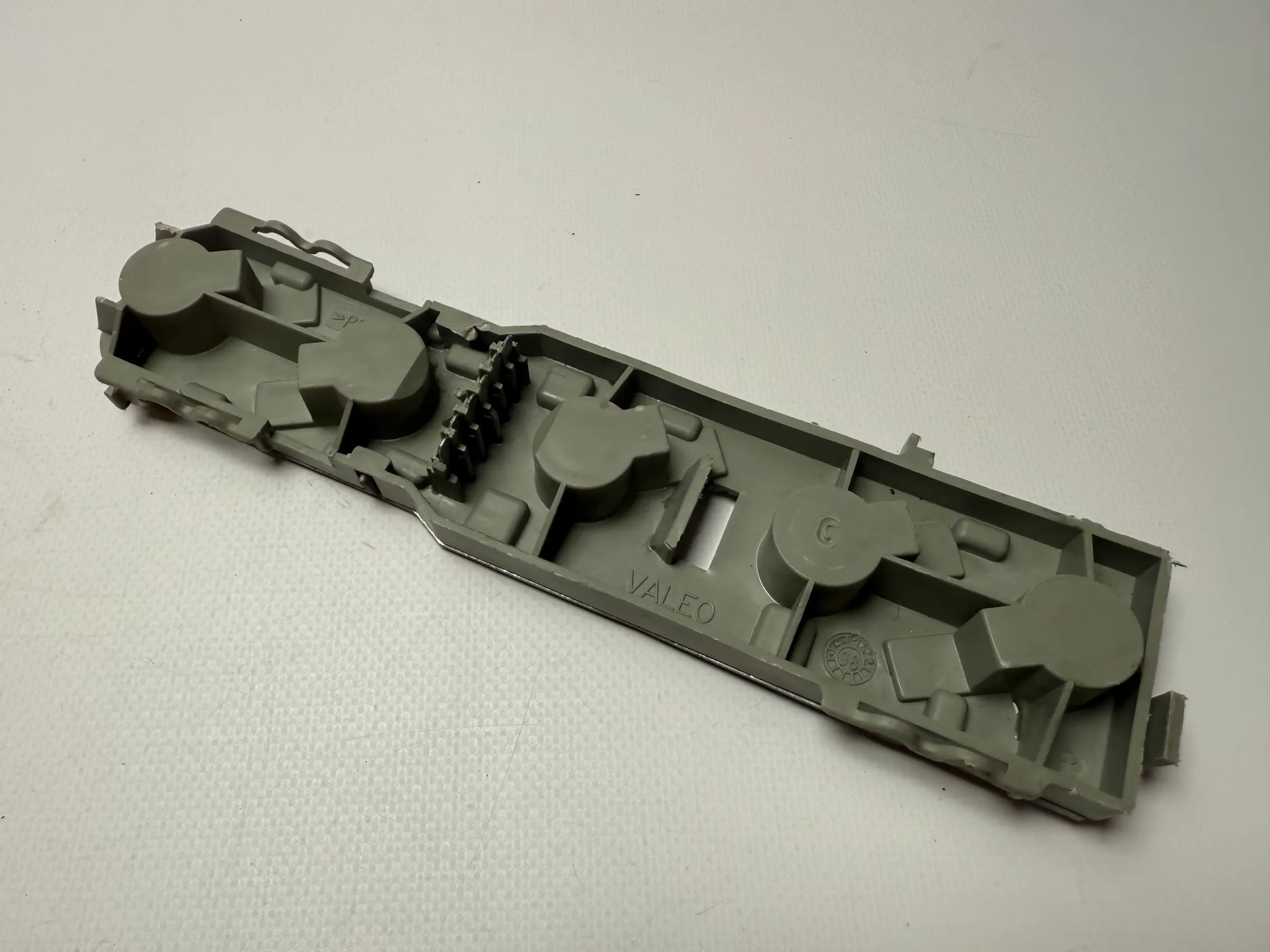 Original Support de Phare Droit OPEL Corsa B (S93) VALEO 085144