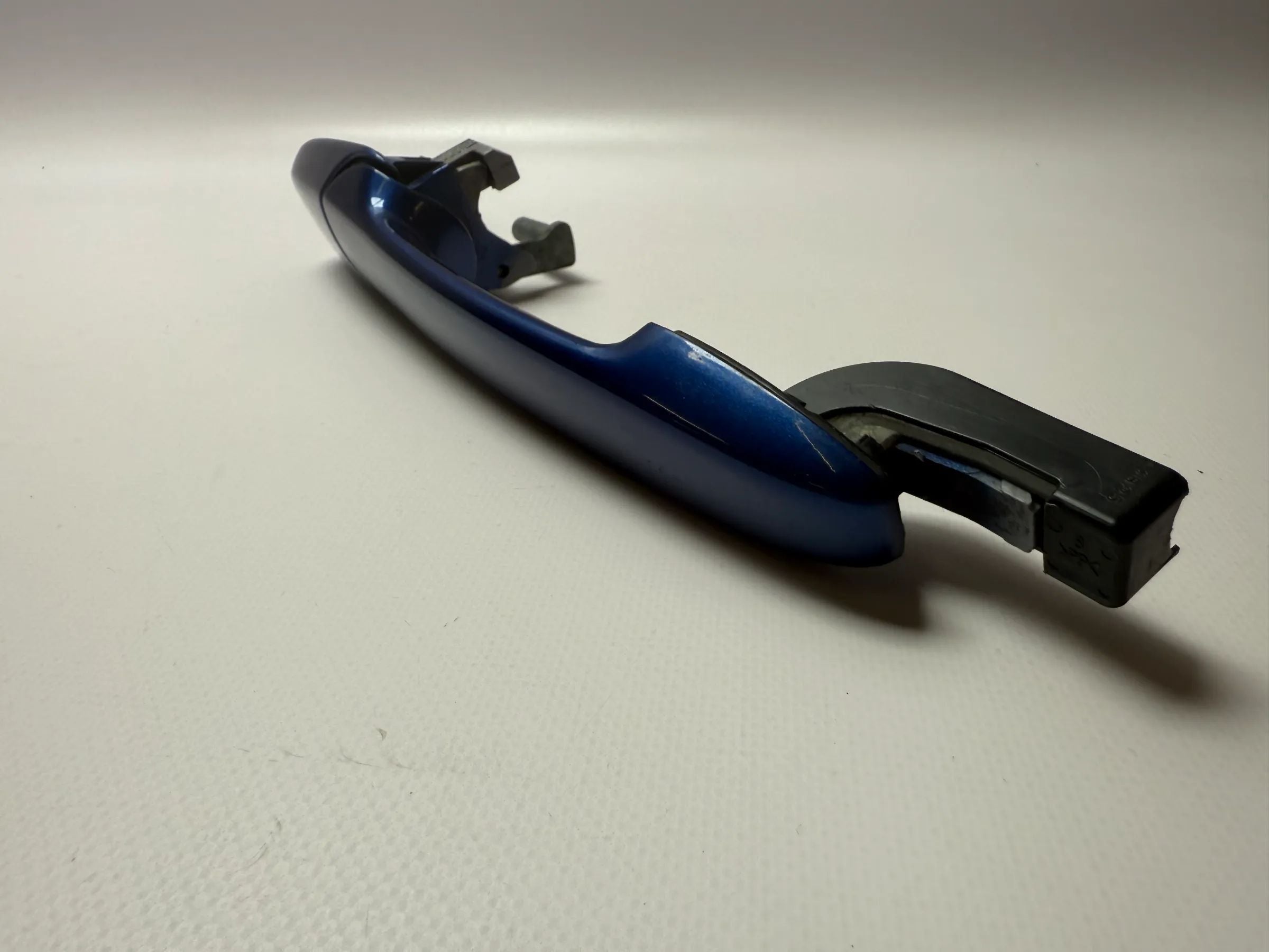 Peça Original Mazda 6 Punho da Porta Traseira Esquerda Azul GJ6L