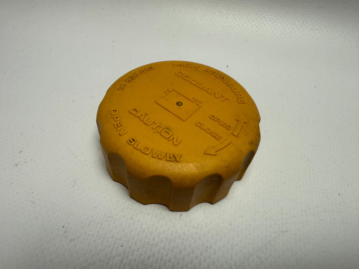 Оригинальная крышка радиатора и крышка расширительного бачка Opel Saab 96536649 Auto-veritas