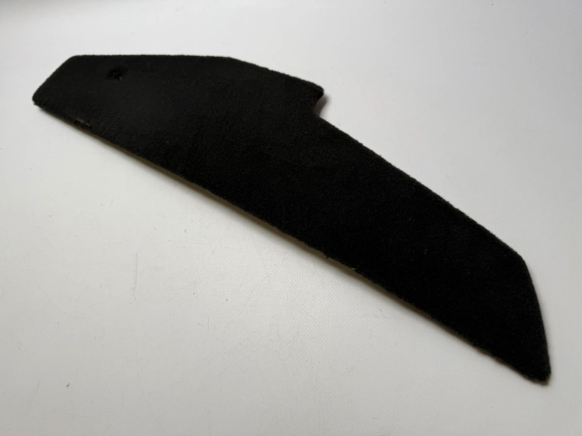 Oryginalna osłona konsoli środkowej dywanik lewy BMW 5er E39 8159691