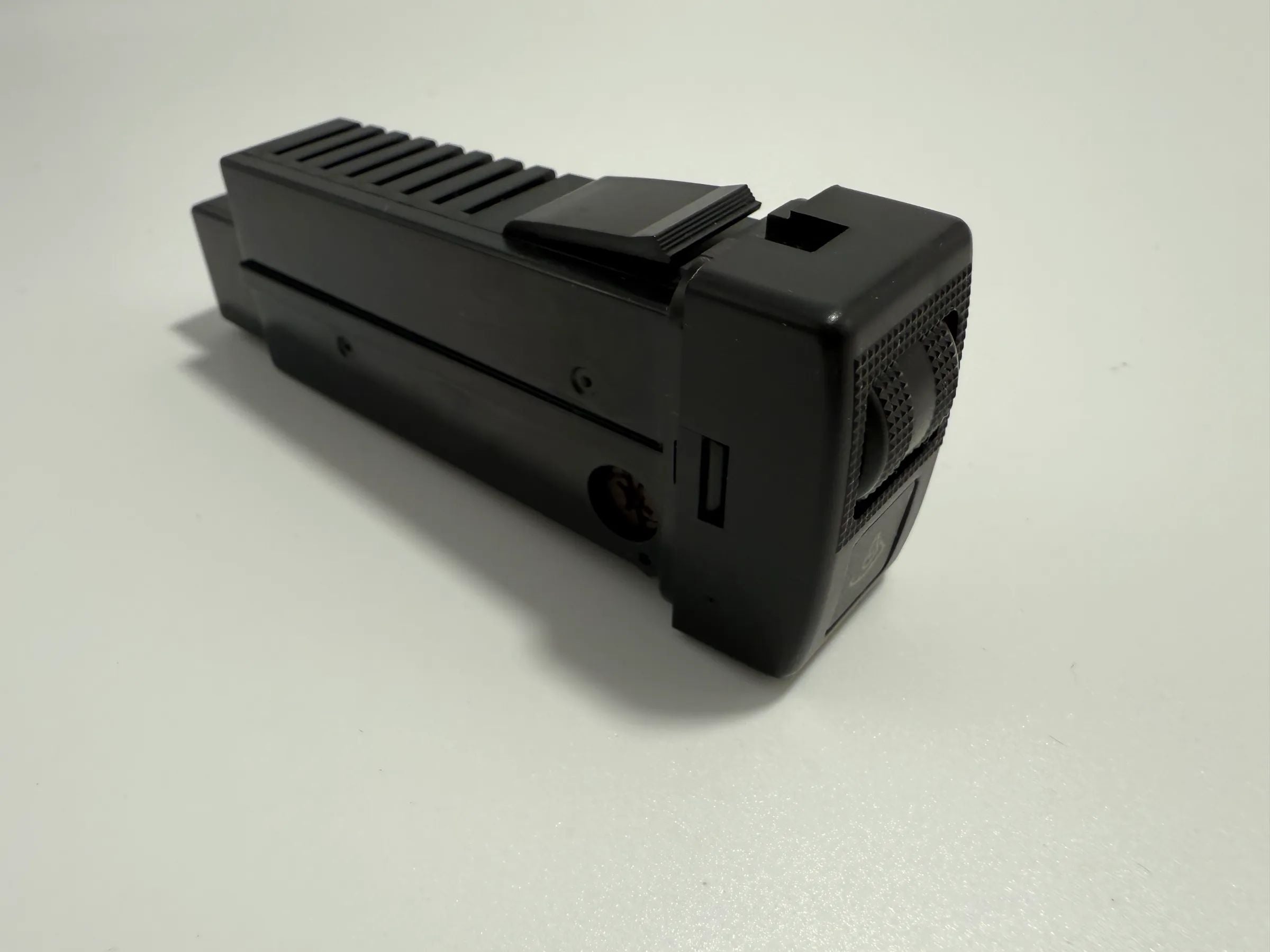 อะไหล่แท้ Mazda Premacy 1.9 CP  ปรับแสงสว่างหน้าปัด สวิตช์ Stanley 2C05