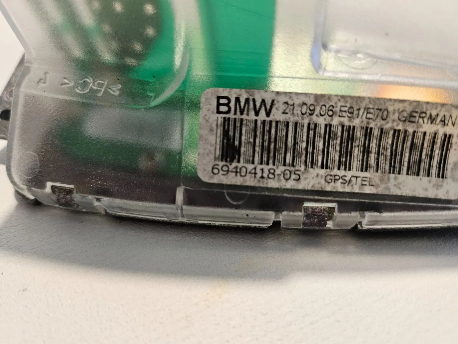 оригинальная крышевая антенна GPS BMW 3 серии E91 6940418