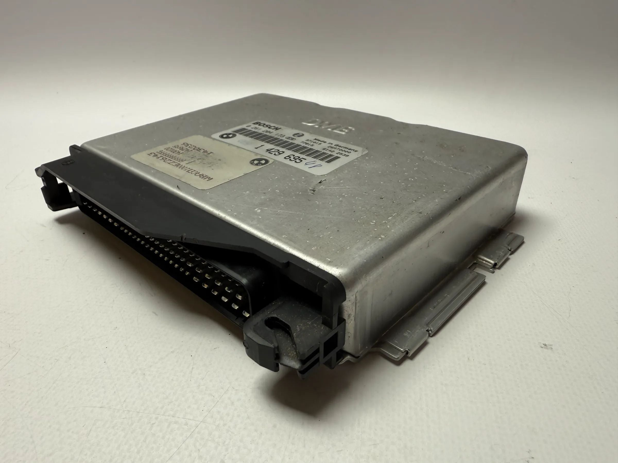 Оригинальный блок управления двигателем BMW 316i E36 1429695 / 0261204173