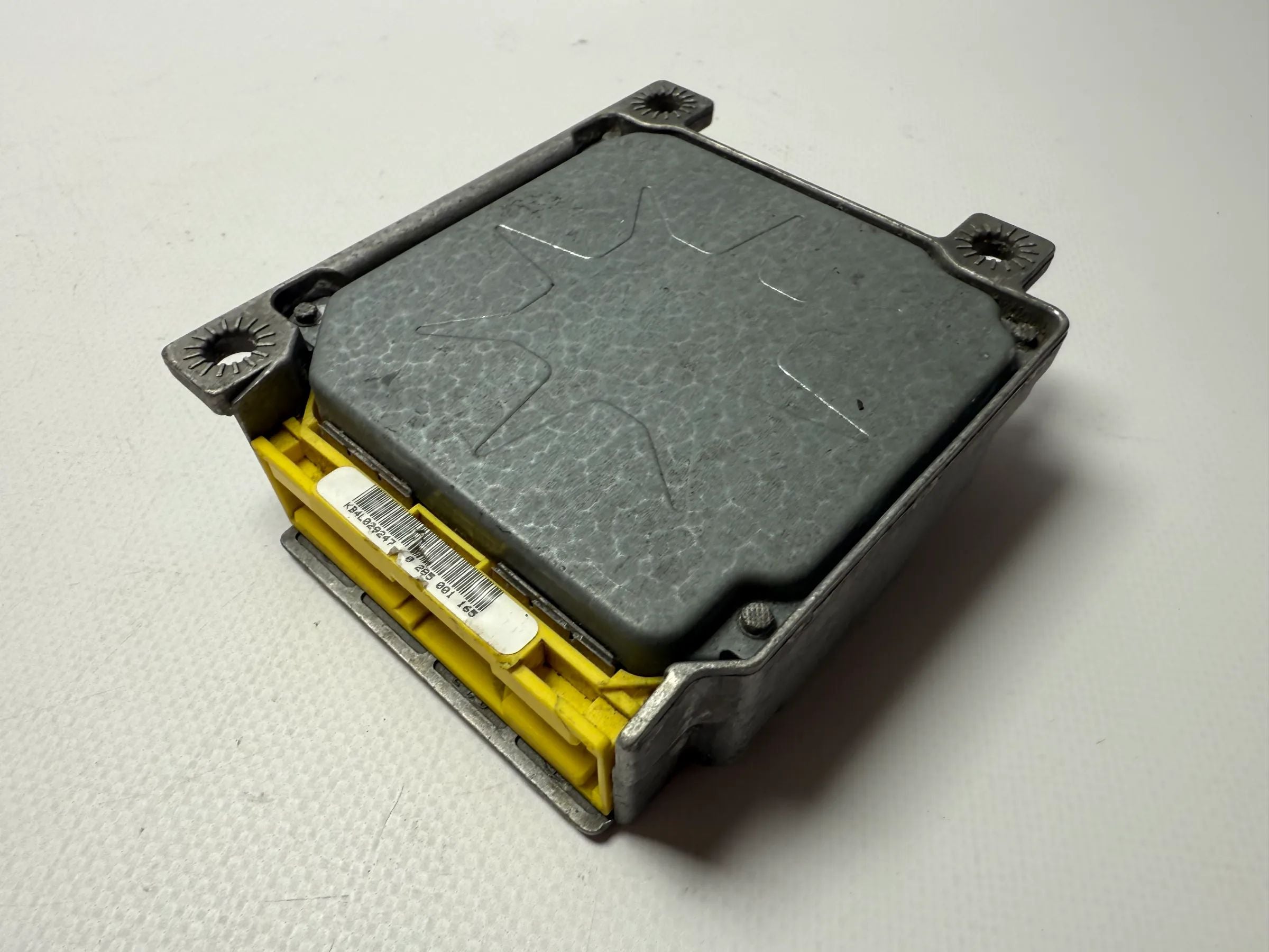 Original Mercedes Benz W202 W208 CLK Airbag Calculateur 0285001165 / 0018200826