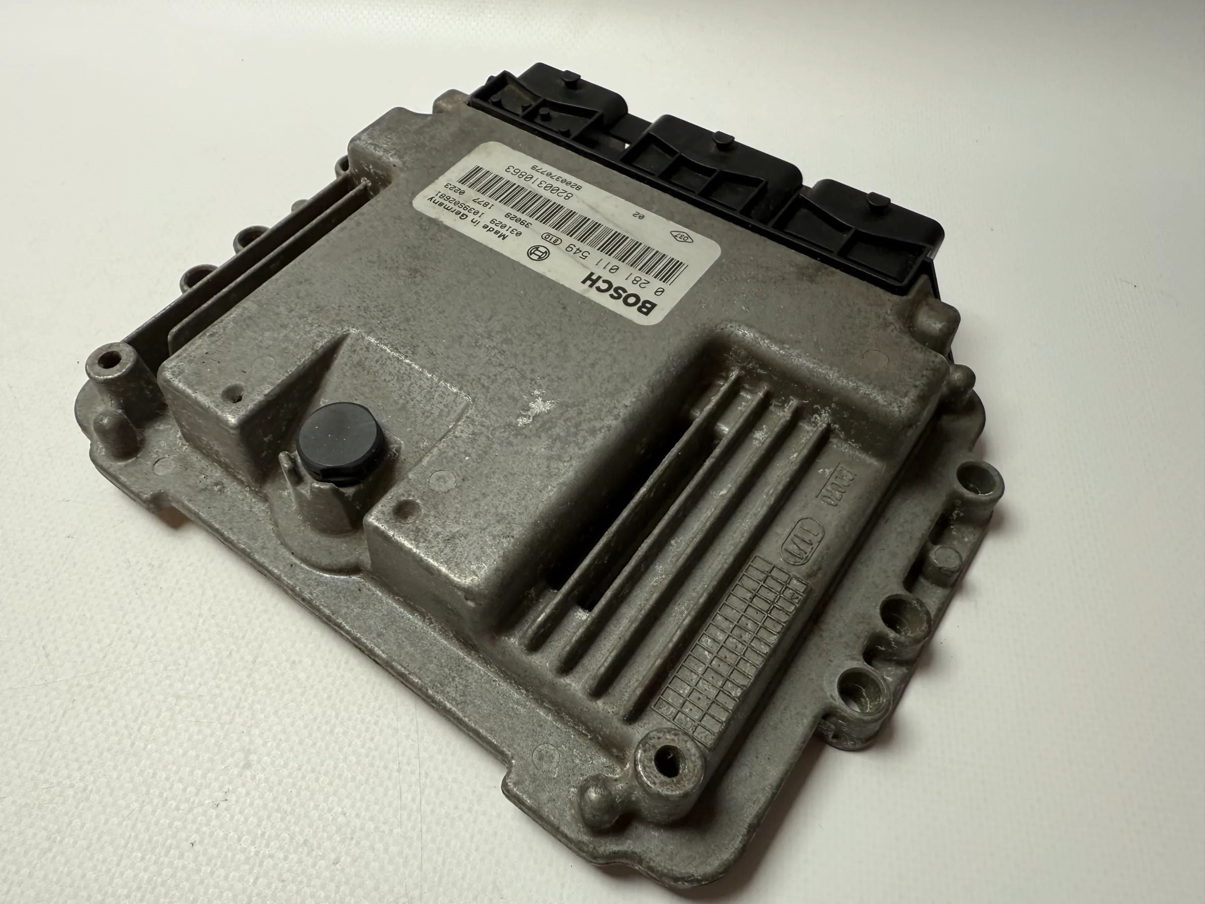 Originele Renault Megane Motorbesturingseenheid ECU 8200310863 / 0281011549