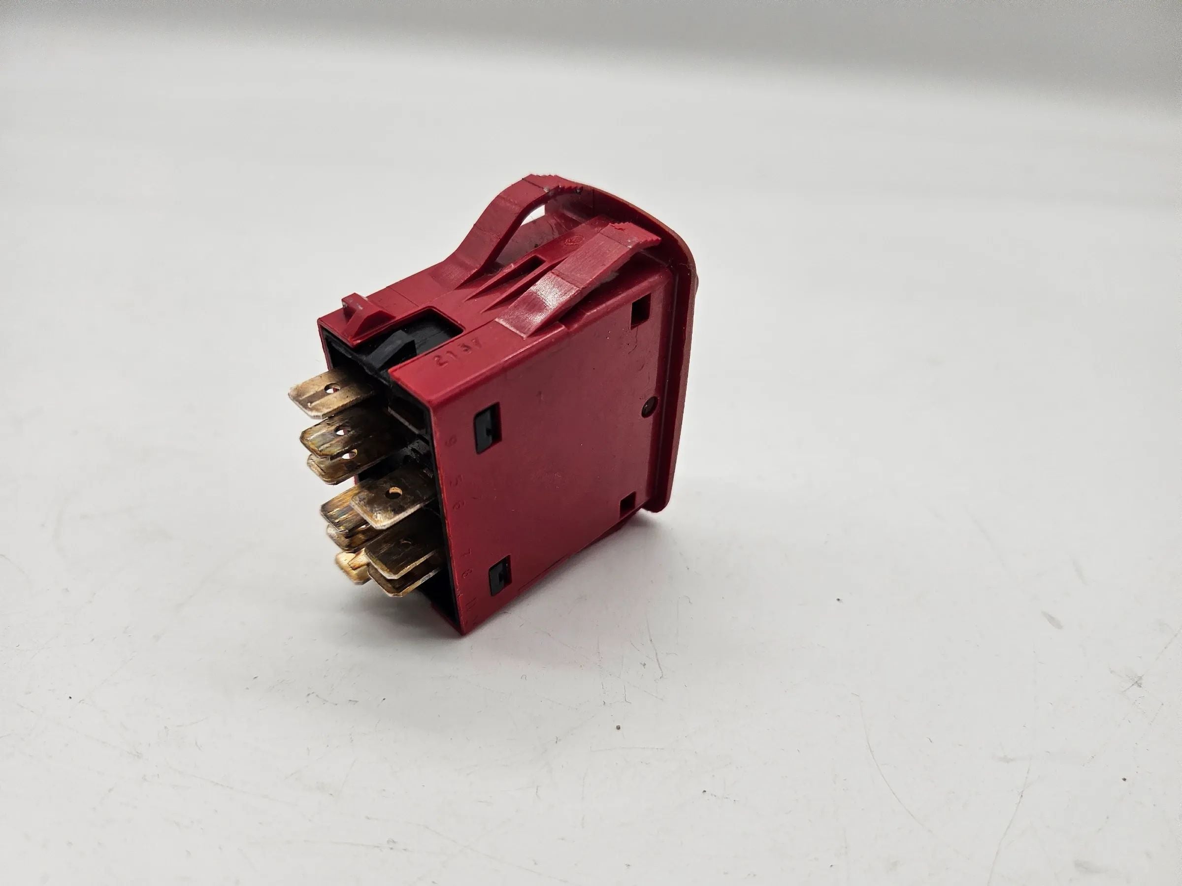 Carling Technologies WARNBLINKスイッチ LA2E12C047AZ68100 中古パーツ