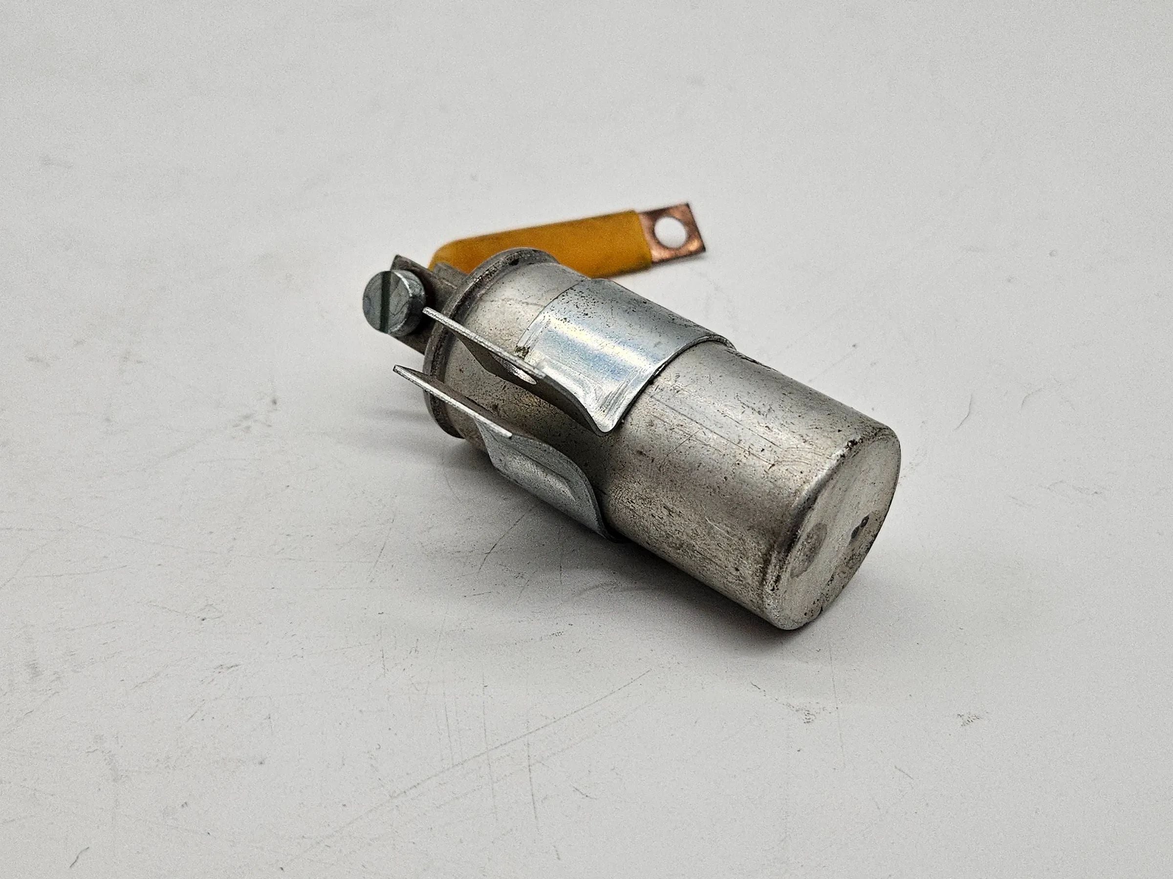 Bosch製純正イグニッションコンデンサー 1 297 330 073 オールドタイマー オペル VW ポルシェ メルセデス-Benz