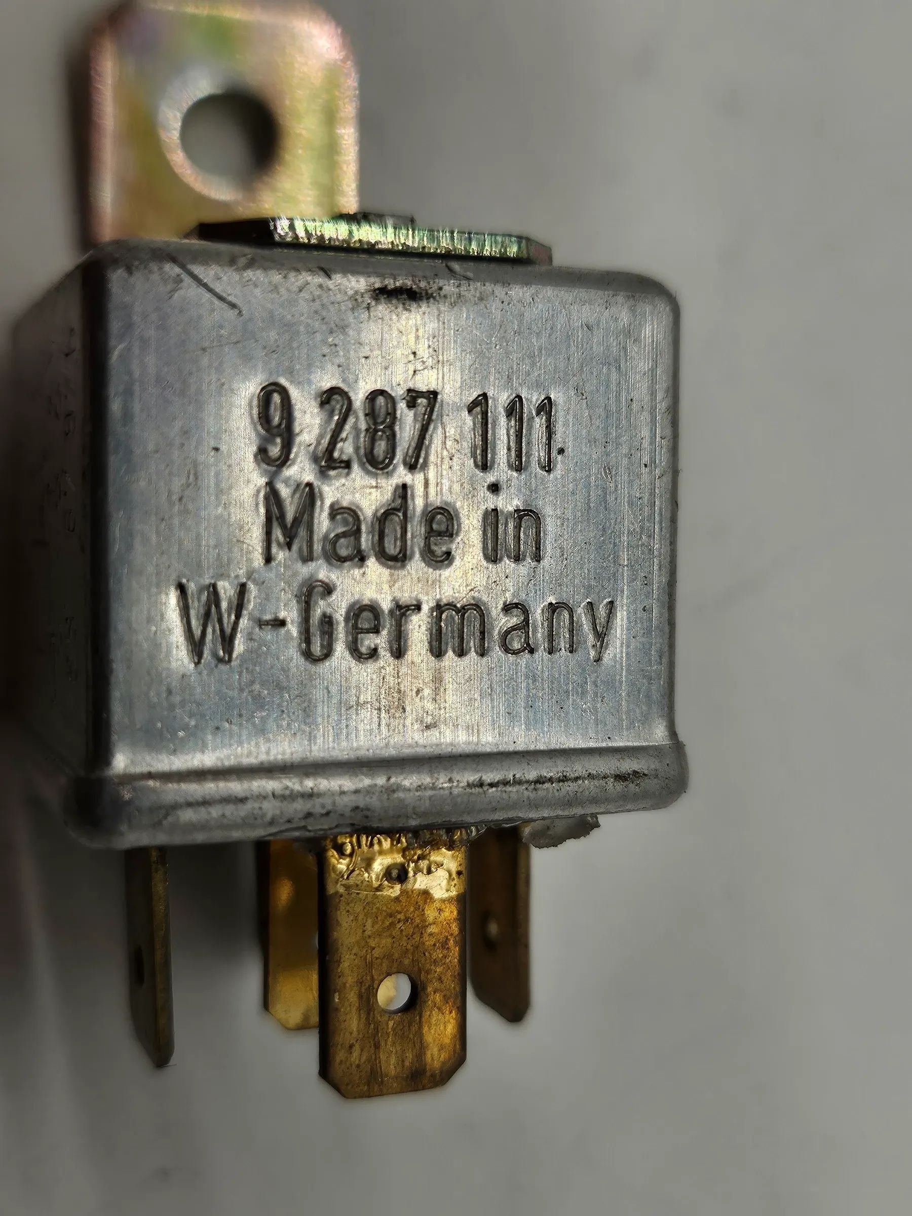 Original GM Opel Corsa A rear fog light relay 9287111 - 1238634 