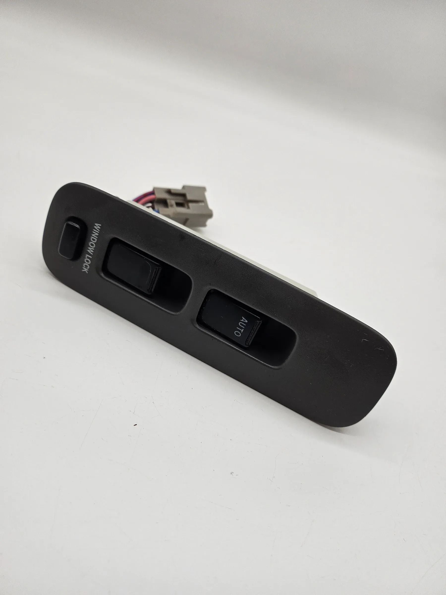 Elevador de ventana delantero izquierdo original Suzuki Baleno EG 3 puertas año 95-99