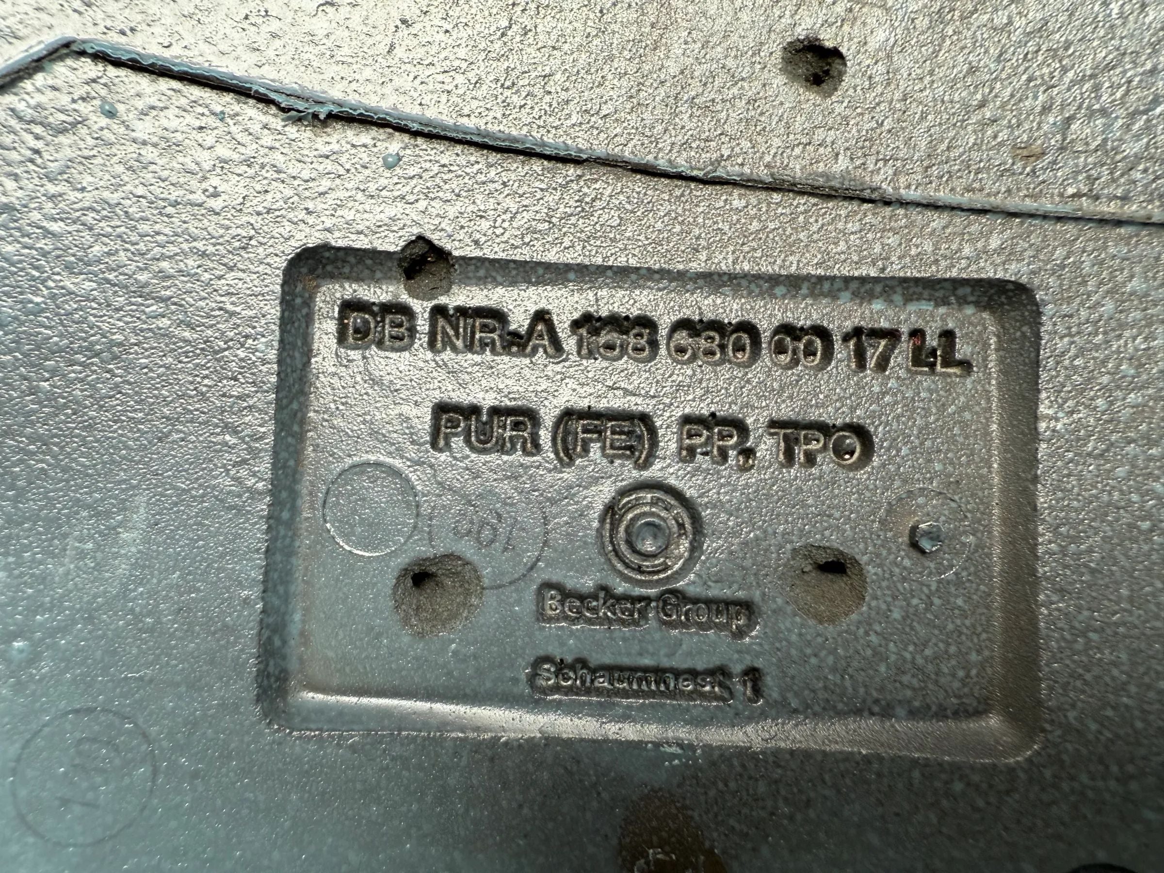 Original MERCEDES Classe (W168) Revestimento Conta-rotas 1.7 A1686800017 LL