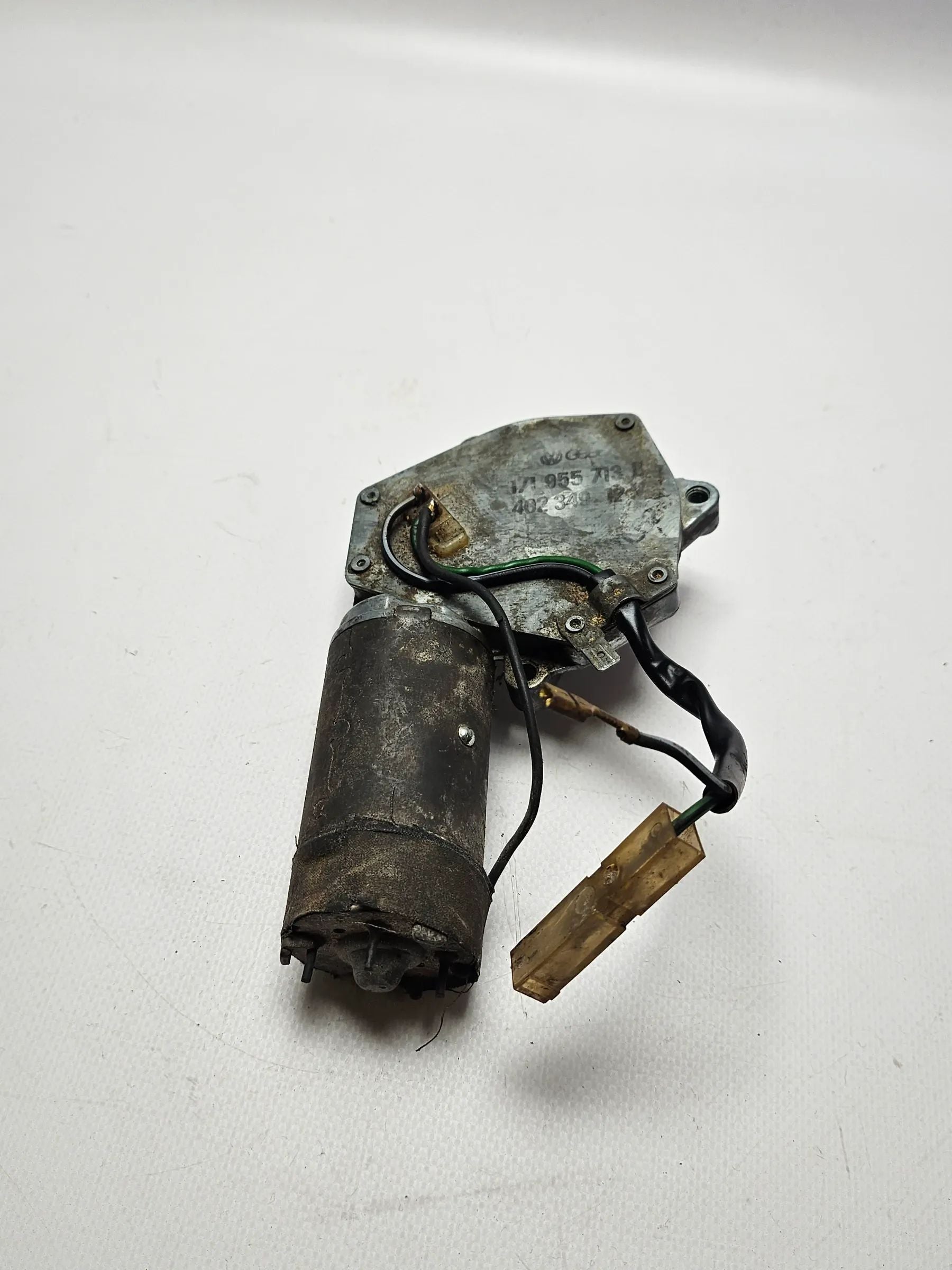 Motor de limpa-vidros traseiro original VW Golf 1, motor do limpa-para-brisas traseiro / 171955713B