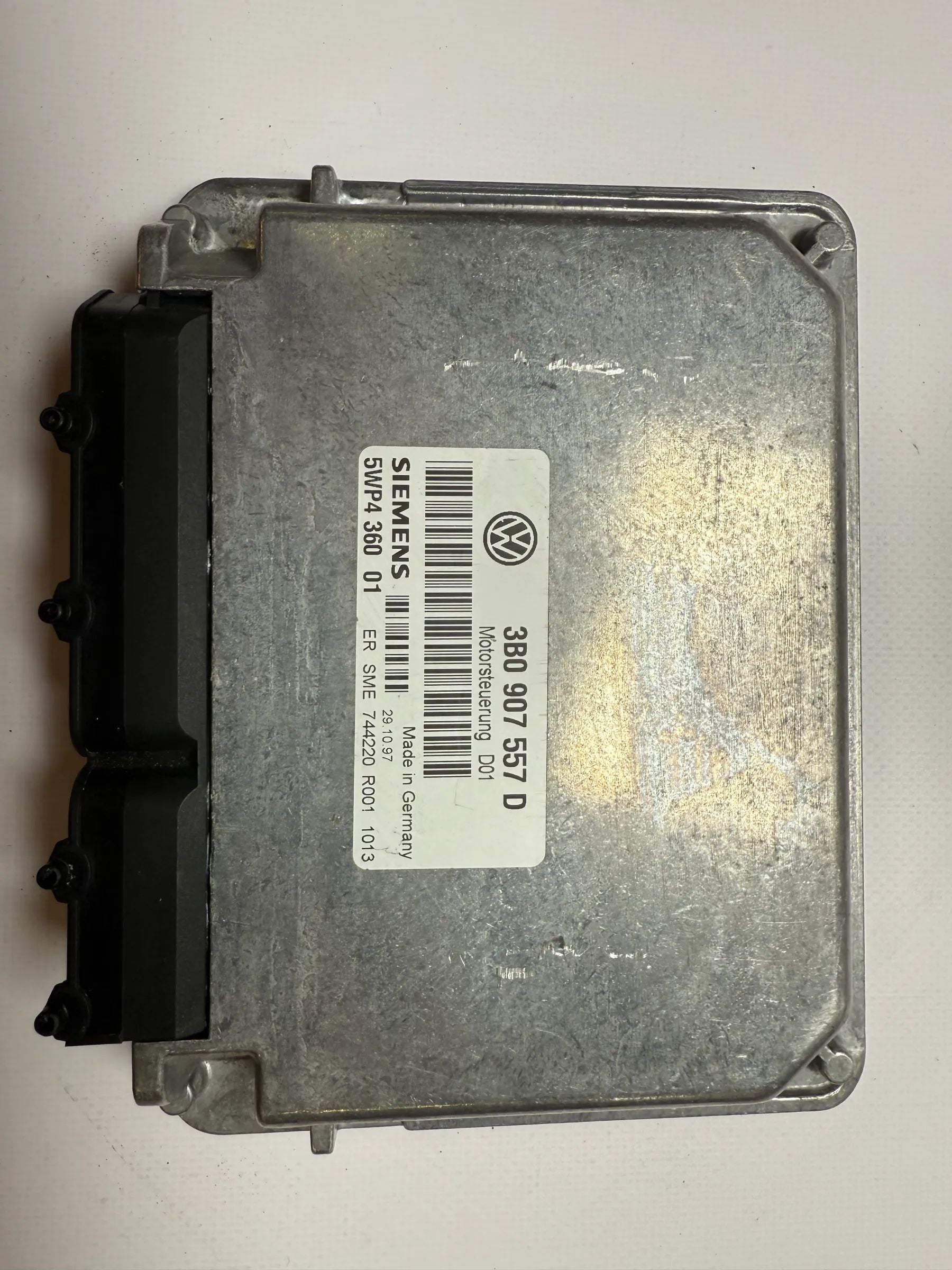 Motorsteuergerät VW Passat 3B 1.6 AHL 74KW 101PS 3B0907557D Siemens 5WP4360 01