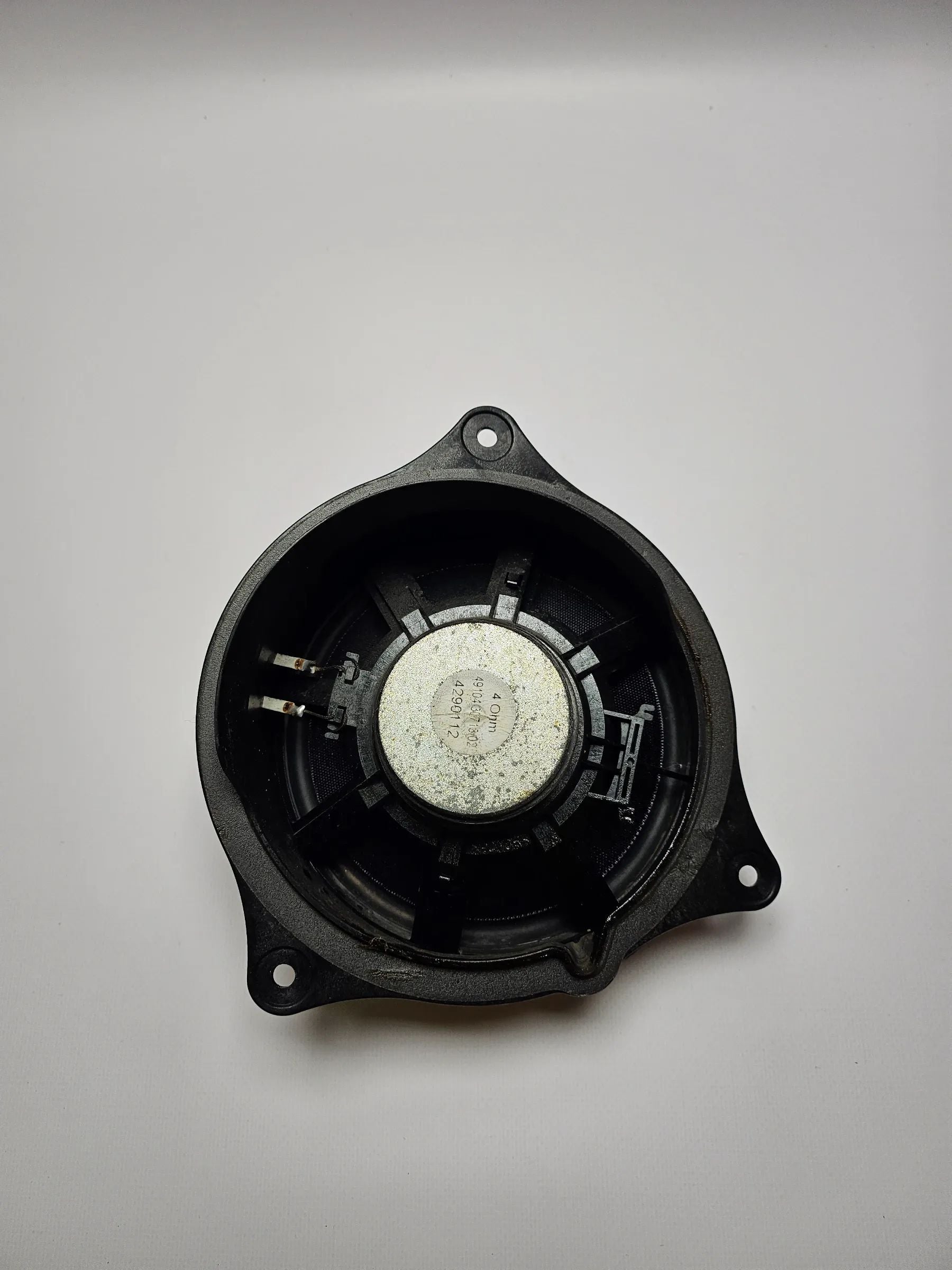 Оригинальная задняя правая стереодинамик BMW E53 X5 8379094