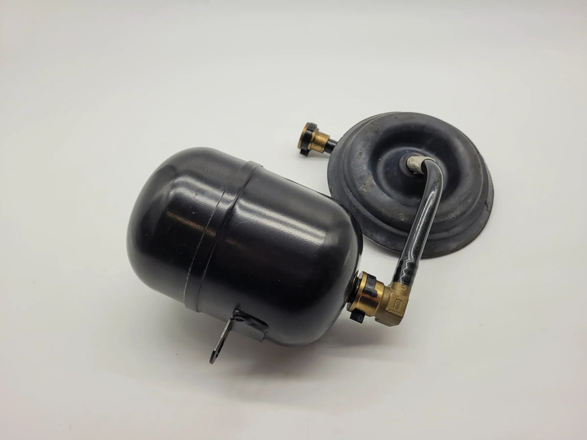 宝马X5 (E53) 原厂右侧带管路气罐 37.12-1096682