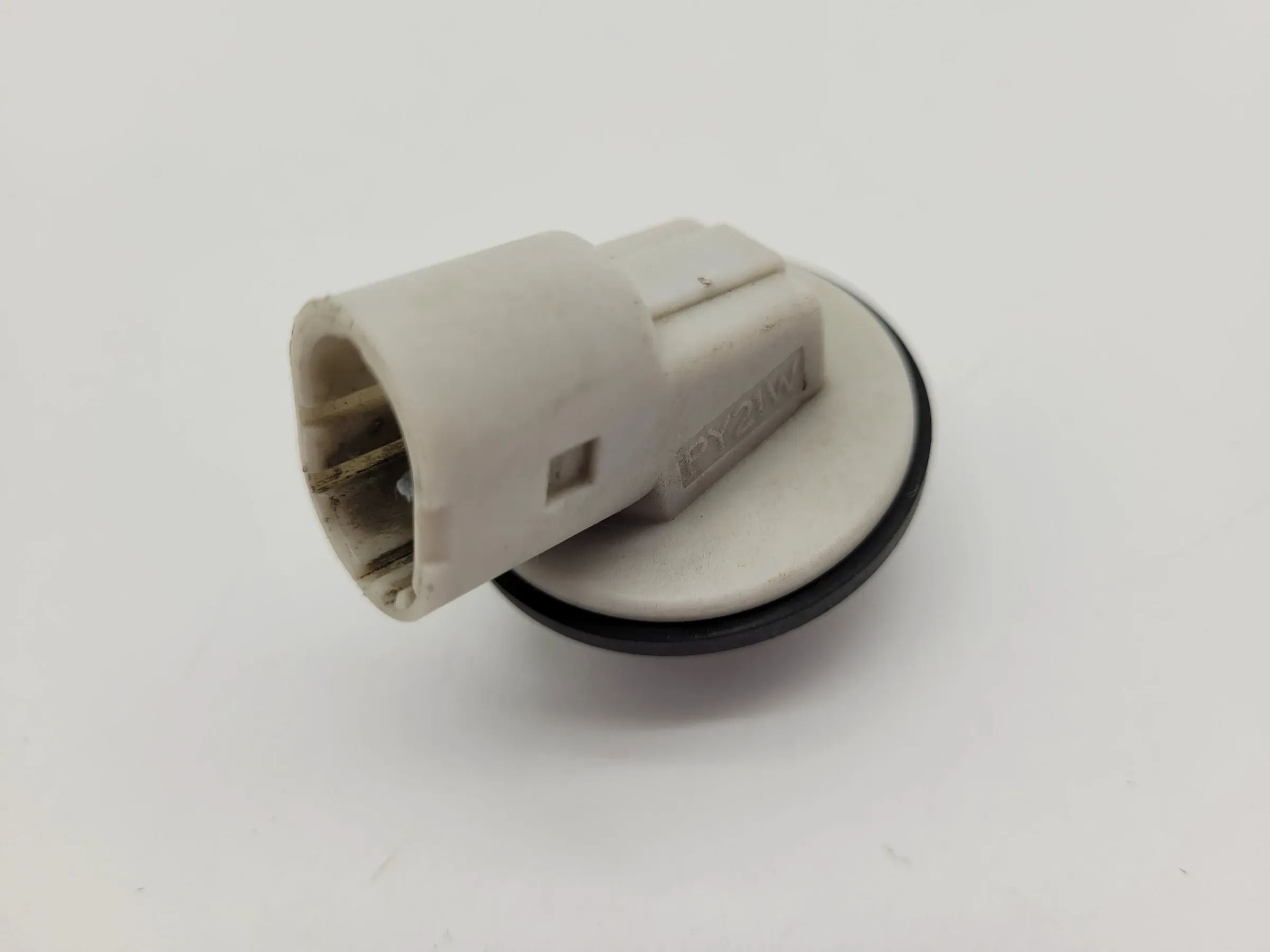 Renault/Dacia Logan (LS) Lampenträger Blinker L/R 6001548131