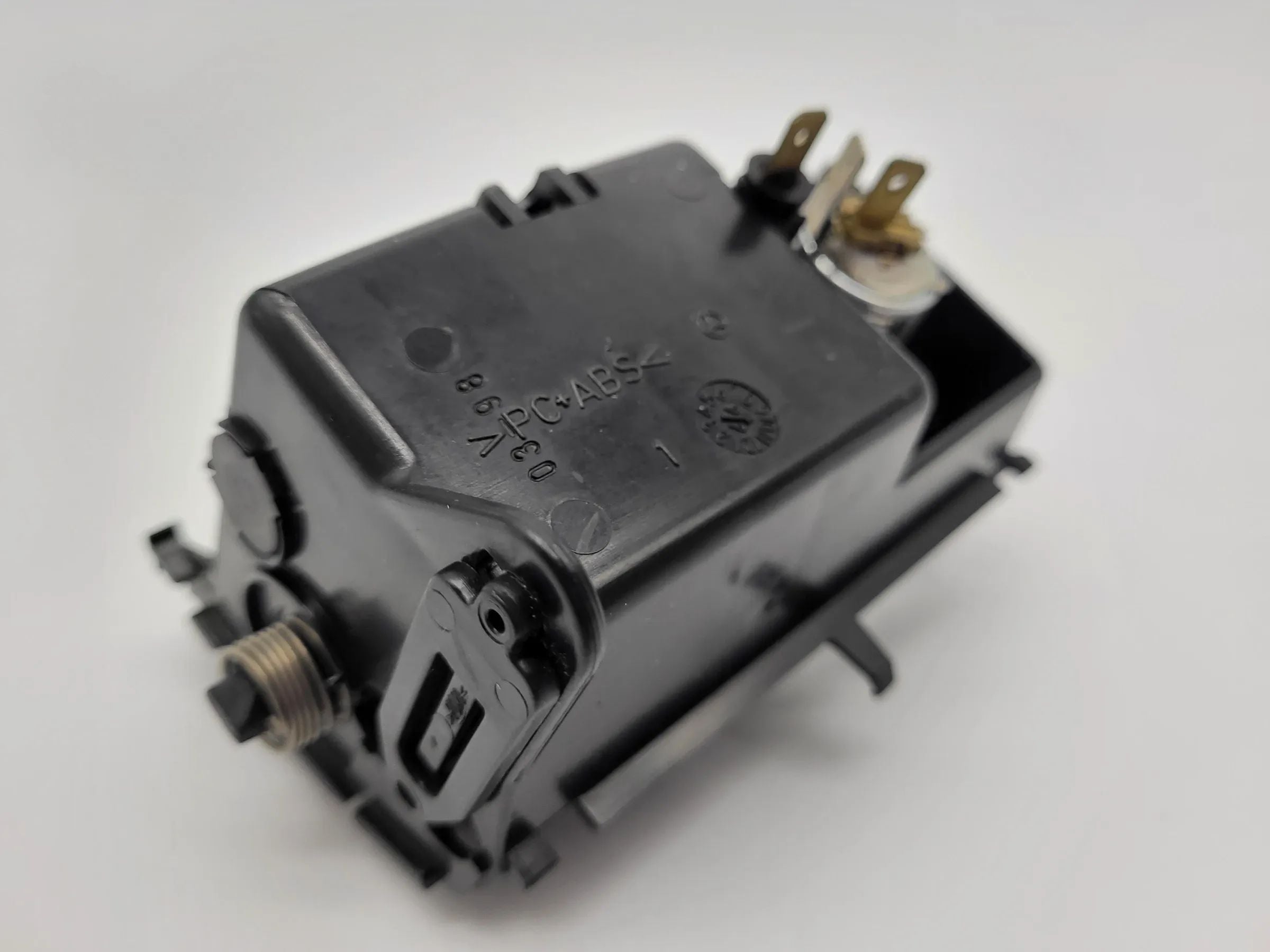 Original Mercedes-Benz A-Klasse (W168) Aschenbecher / Schaltknauf, A1688100133