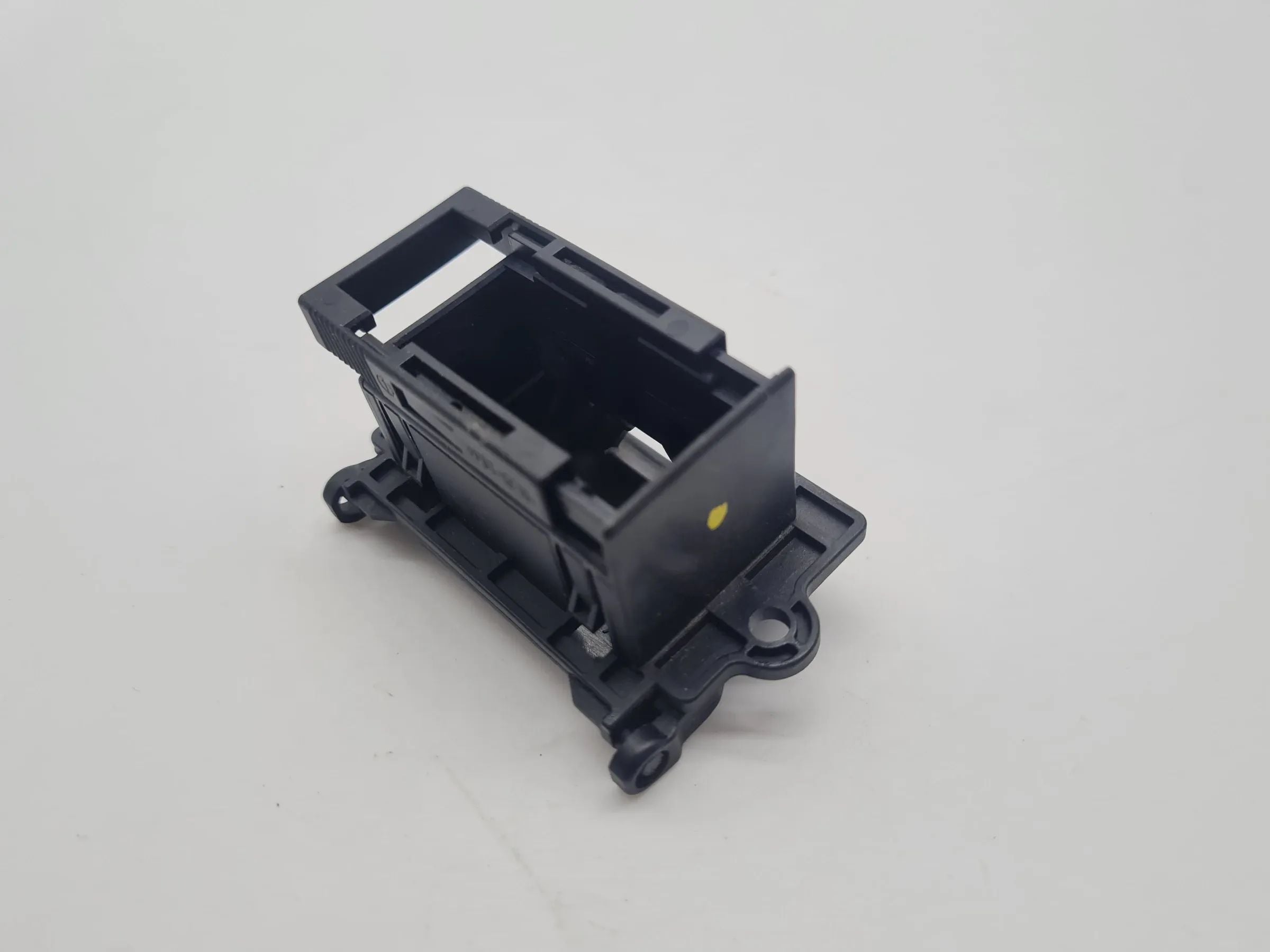 Original Mercedes-Benz C-Klasse OBD Diagnose Steckdose Buchse L A2025402373
