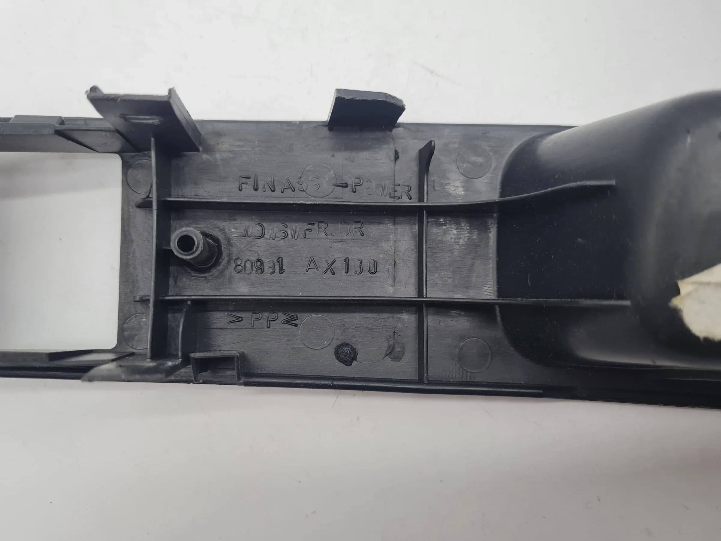 Original Nissan Micra III 3 (K12) Griffschale Abdeckung Links Vorne 80991AX100