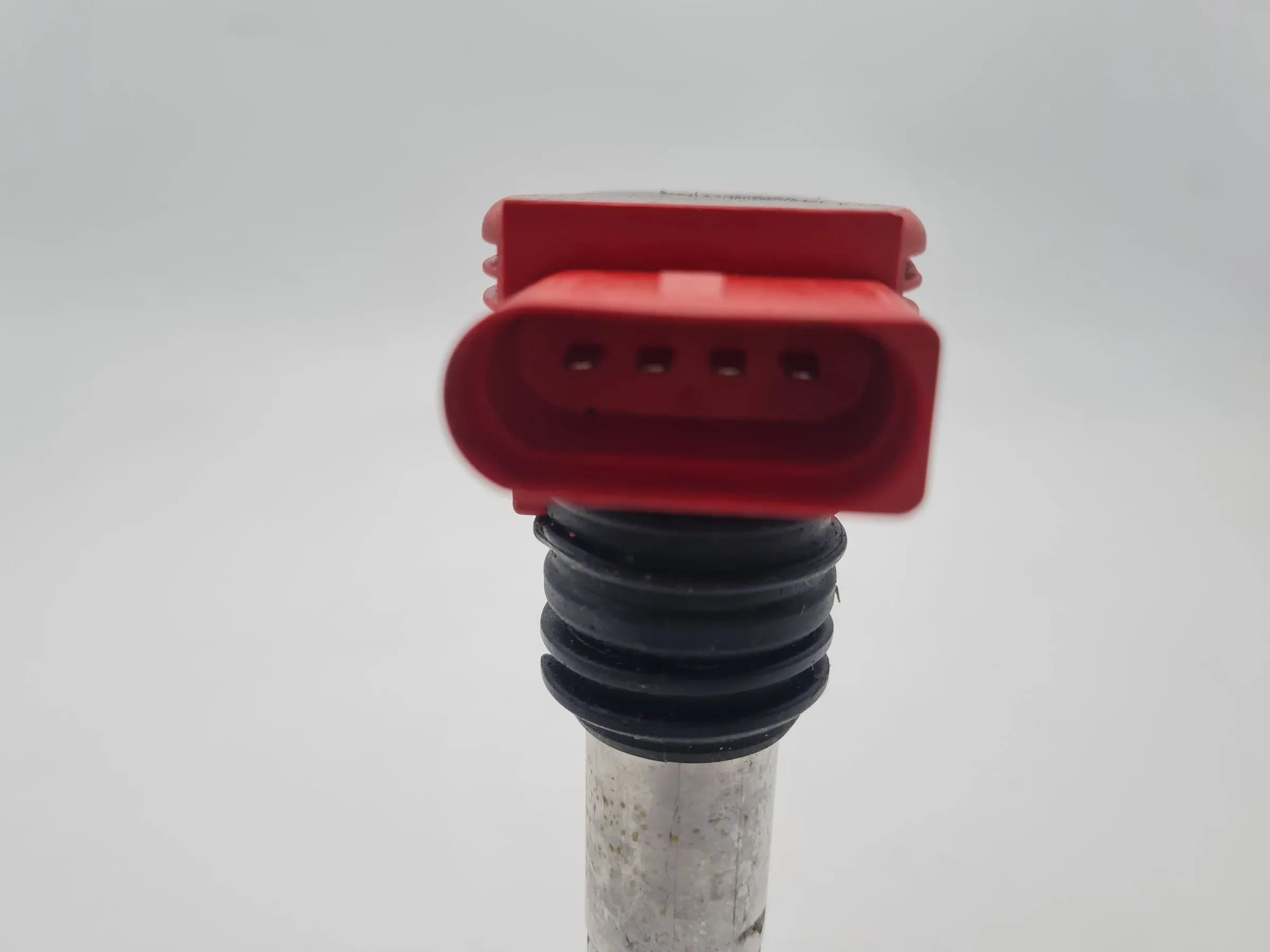 Original Audi A4/A6 (B6,8E) / (C5,4B) Zündspule 06C905115L