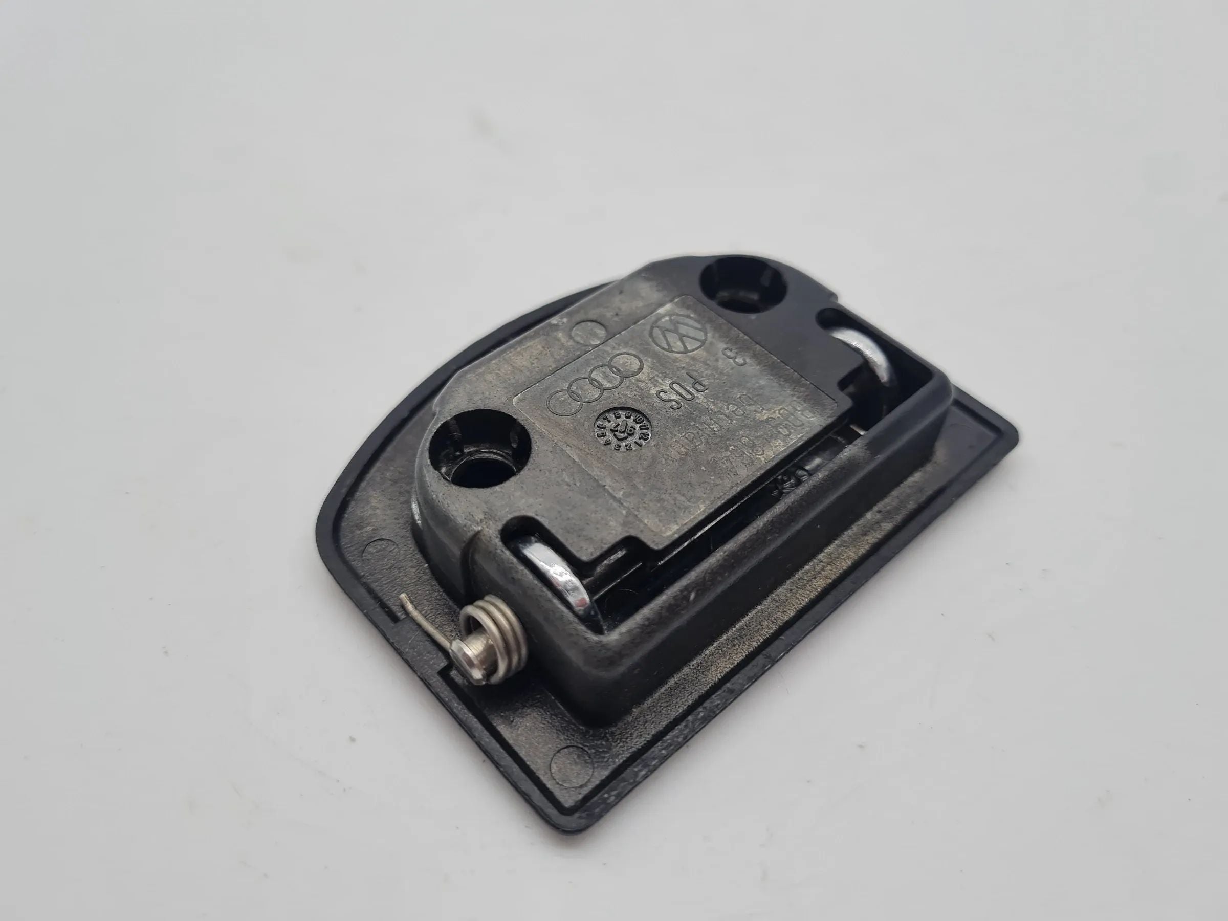 Original Audi A3 (8L1) Festspannöse Verzurröse Gepäcköse 8D9864203