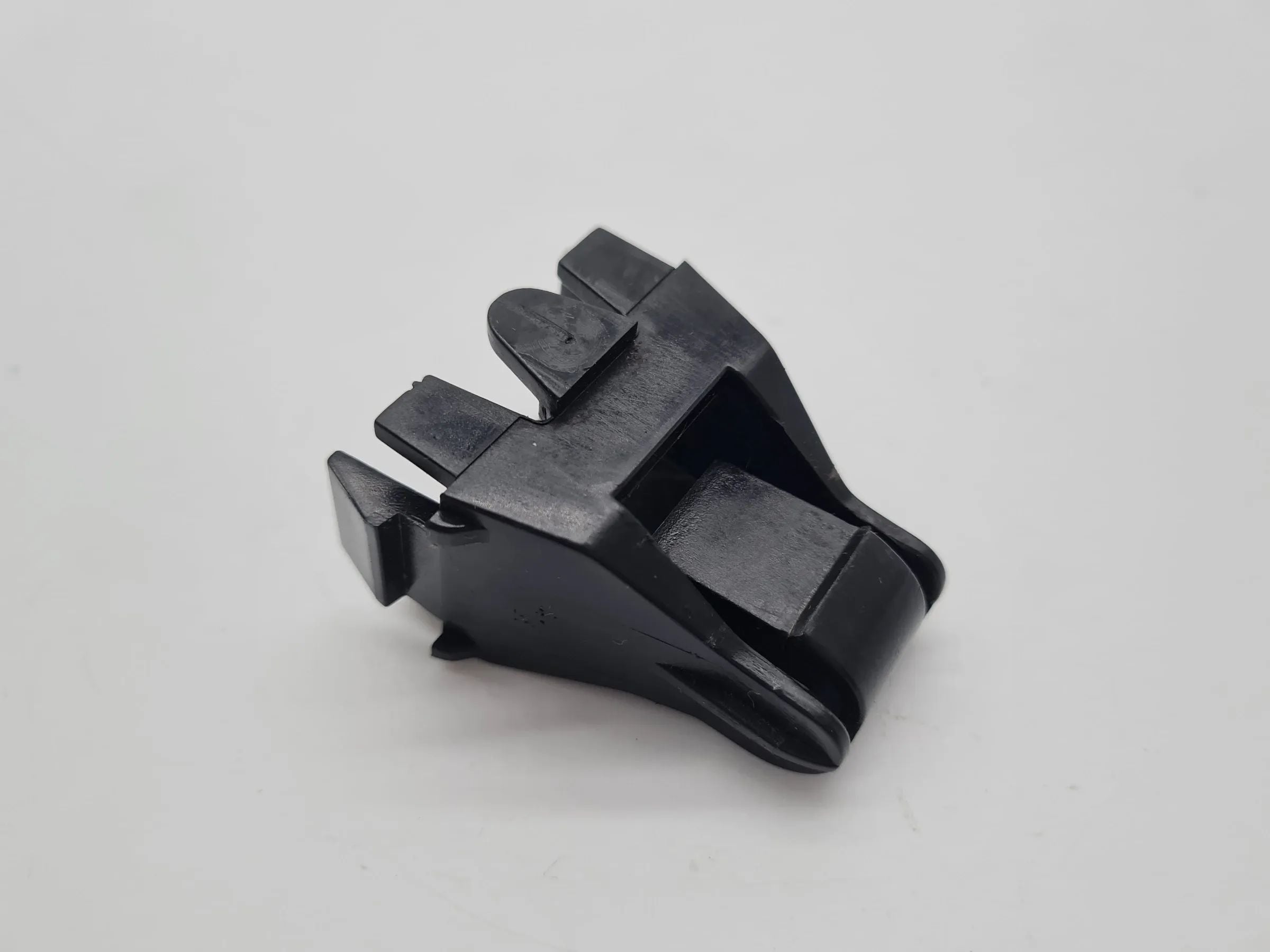 Original BMW X5 (E53) Rückbank / Kofferaum Clip 8099555