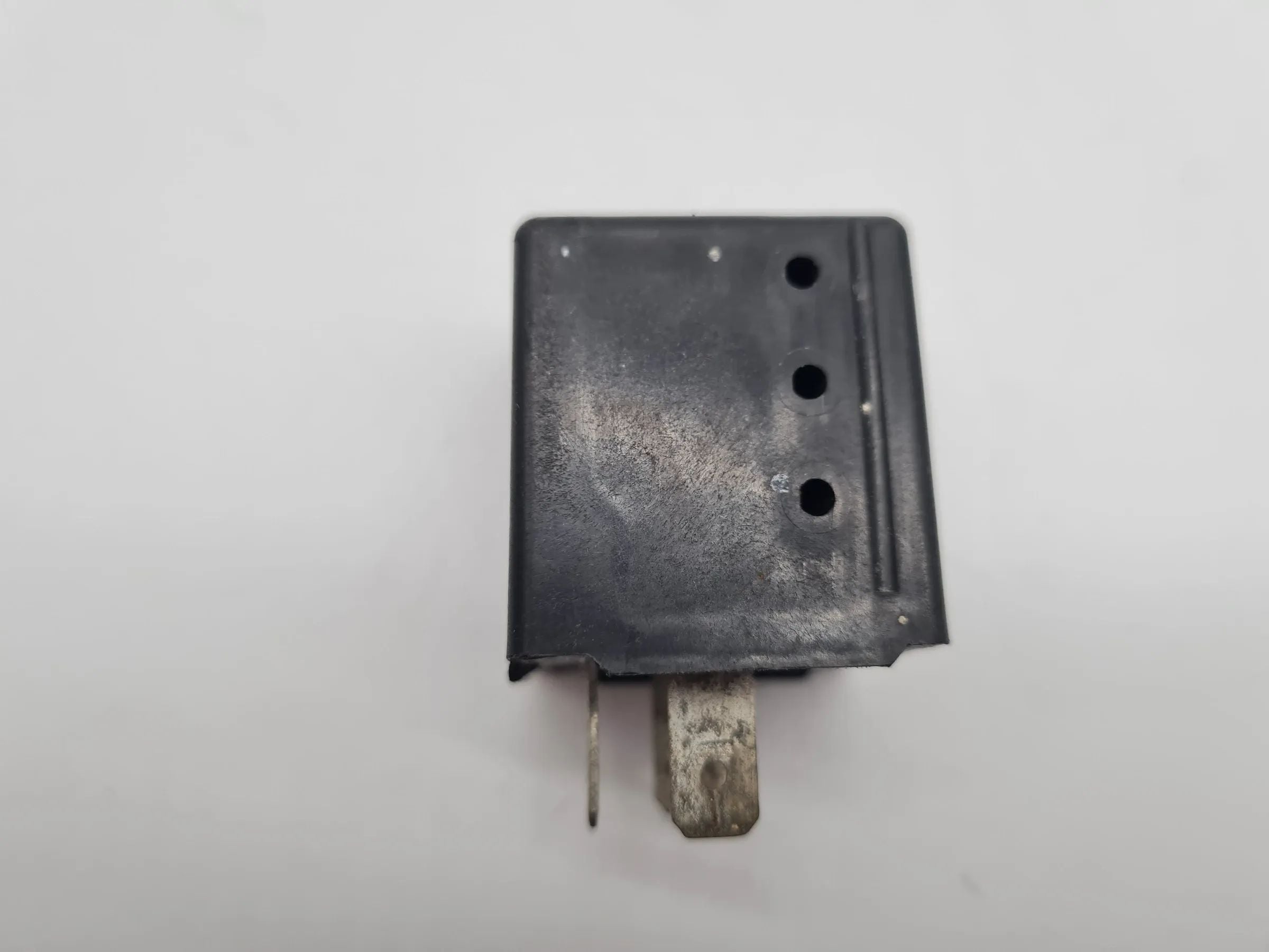 Original Opel Corsa B / Astra F Relais / Signalgeber 2502888 / 90240665