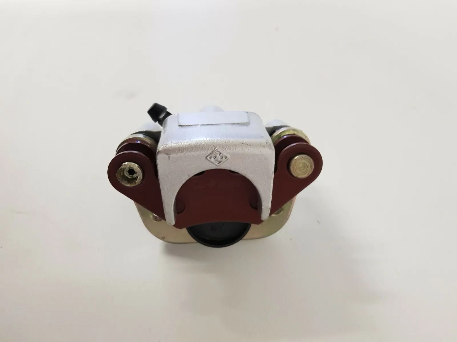 Pinza freno anteriore destra con pastiglie Bashan BS300S-18 BS18 300 Quad Atv NUOVO