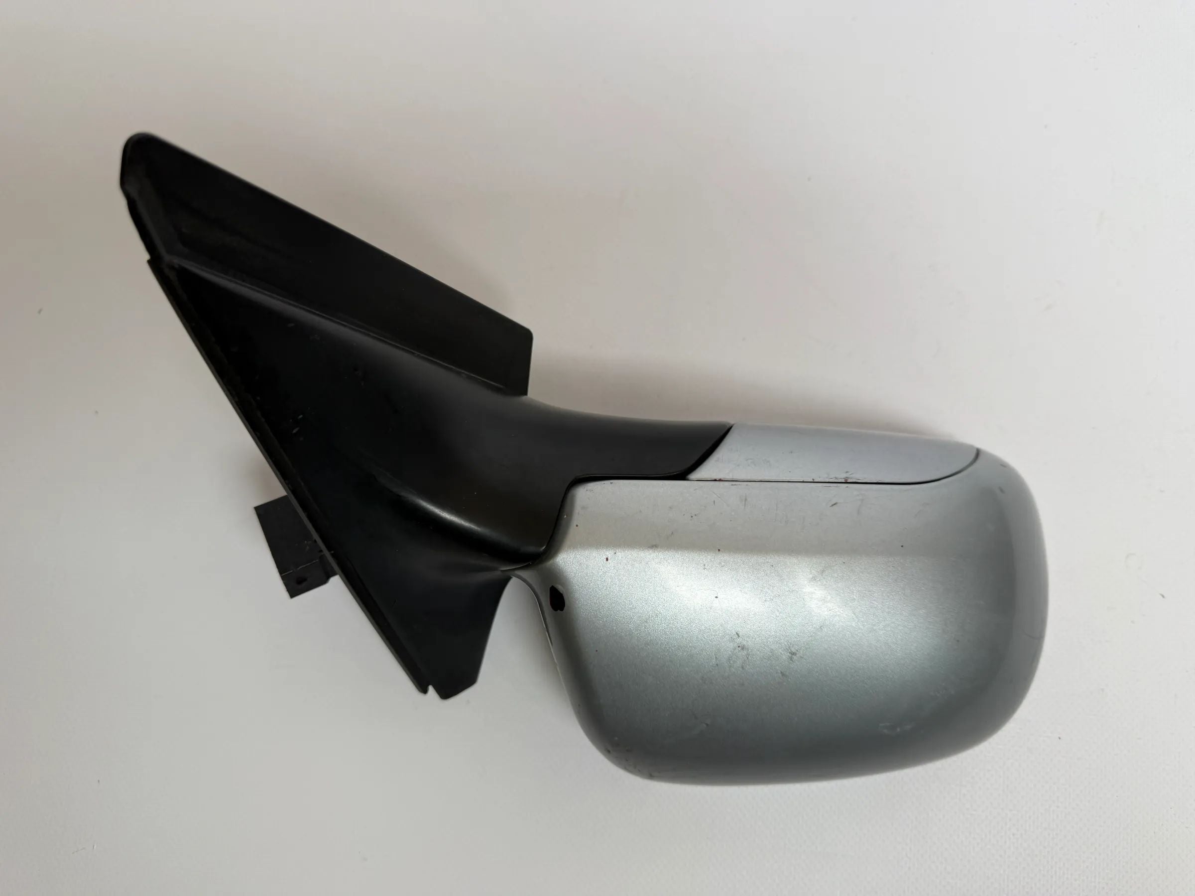 Specchietto retrovisore esterno originale Audi A6 (4B2/4B4) elettrico destro argento 012319