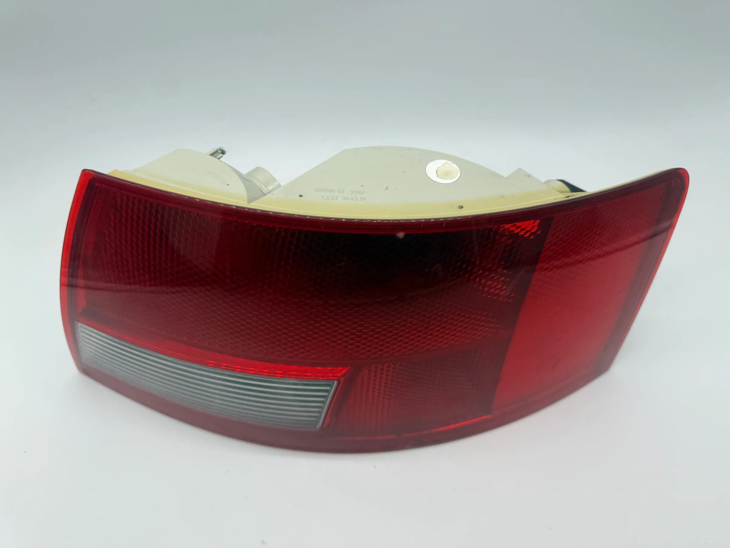 Original Audi A4 Cabrio Rückleuchte Rücklicht Schlussleuchte rechts 8H0945096A