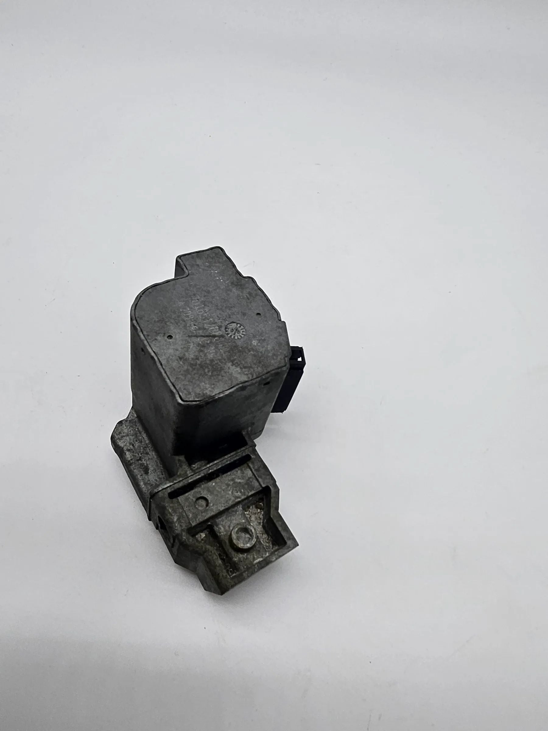 ORIGINALNE MERCEDES BENZ CLK (C208) 320 Sterownik Blokady Kierownicy A2084620330