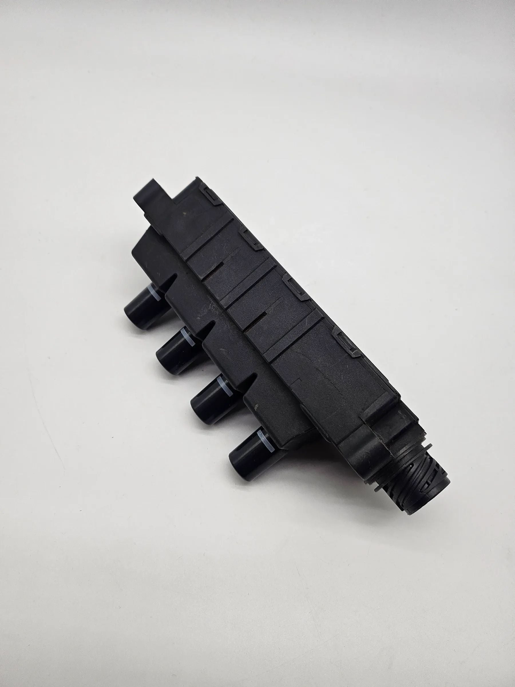 อะไหล่แท้ BMW 3er E36 1.6 75kw คอมแพ็ค ขดลวดจุดระเบิด Bosch 0221503005 12.13-1247281