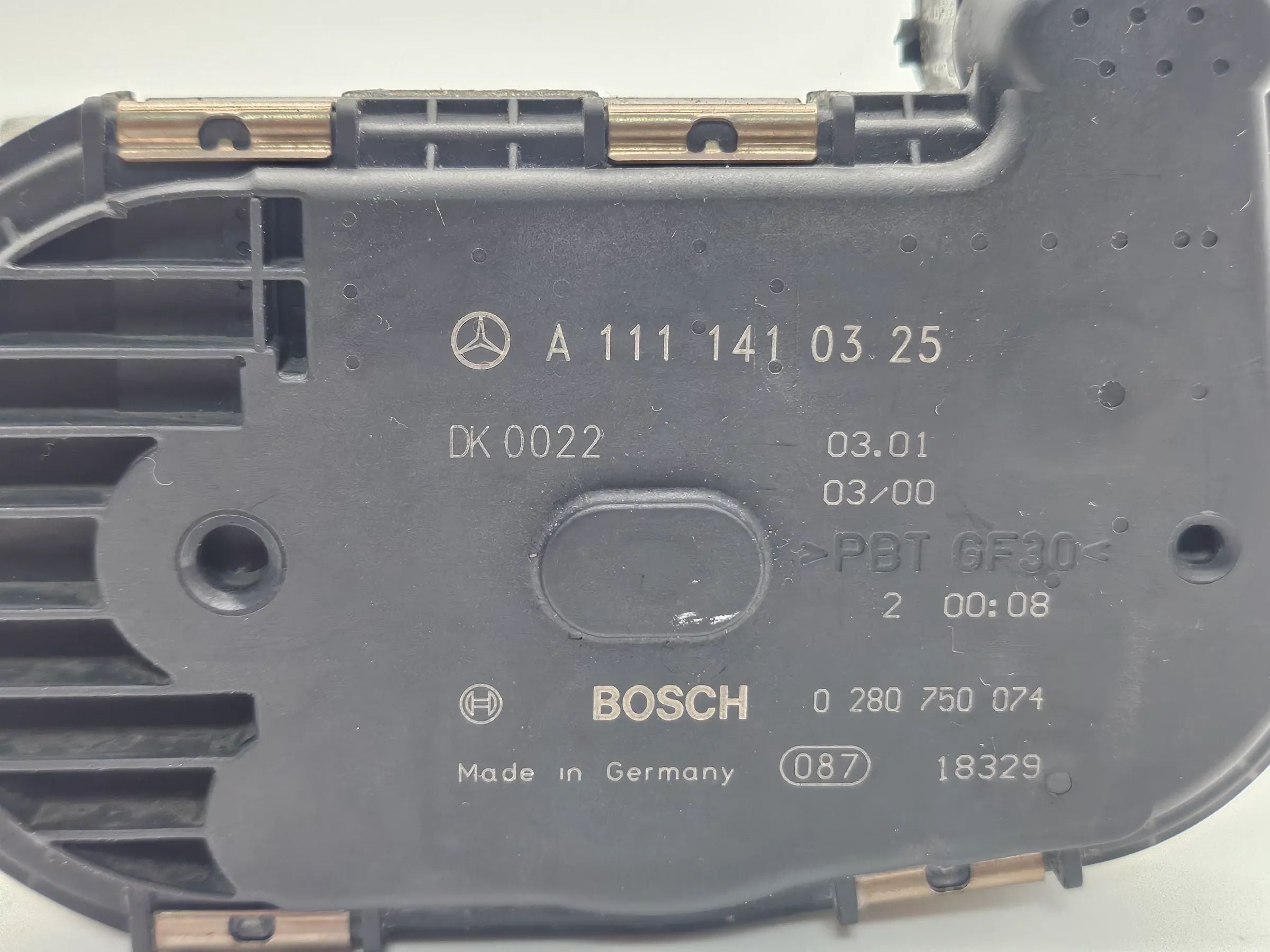 Mercedes-Benz C-Klasse 203 210 SLK 170 CLK 208 Drosselklappe Kompres A1111410325