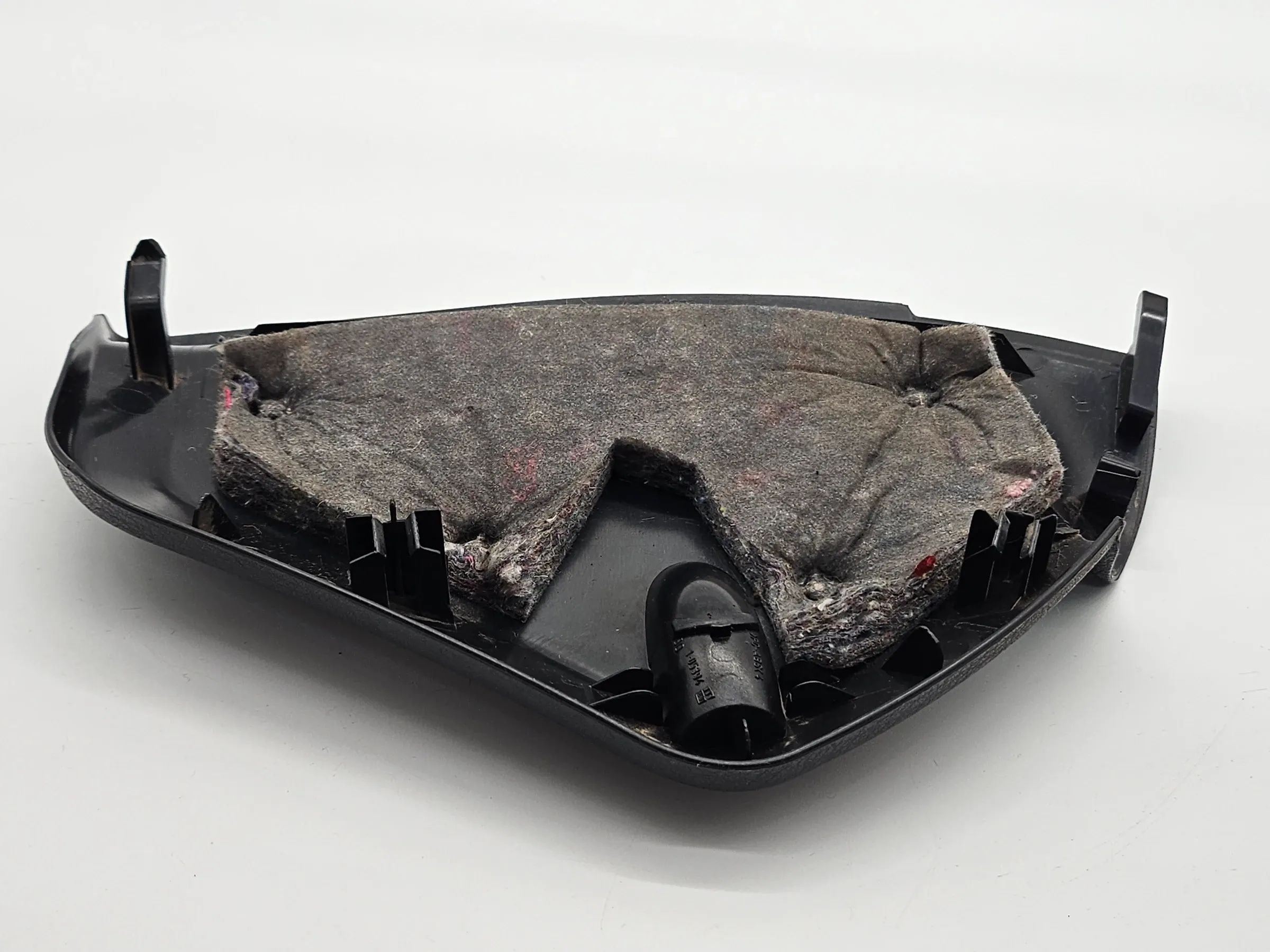 Крышка облицовки передней панели справа Mercedes-Бенц W203 оригинал A2036800678