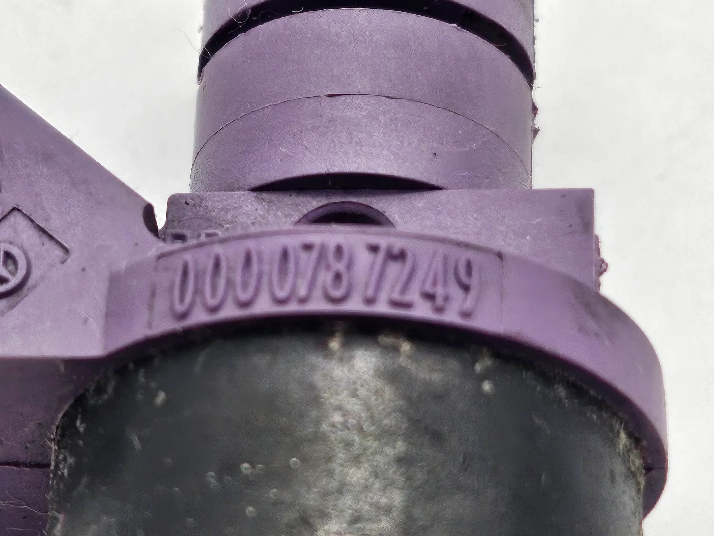 Orig. Mercedes W203 C200 Kompressor Einspritzdüse Kraftstoffventil 0000787249