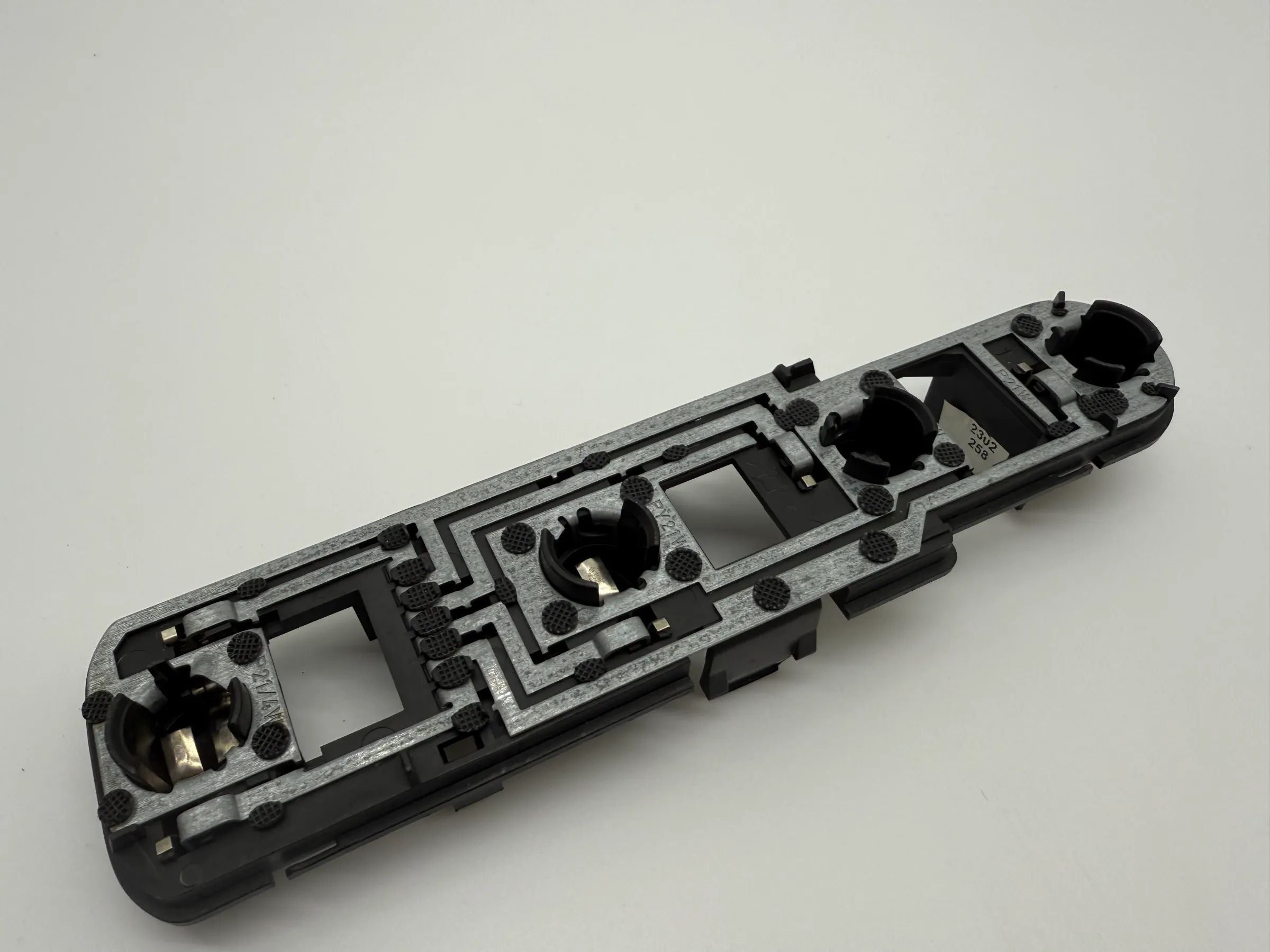 Original Mercedes-Benz A-Klasse W168 Lampenträger Rücklicht R/L Hinten ULO 3320