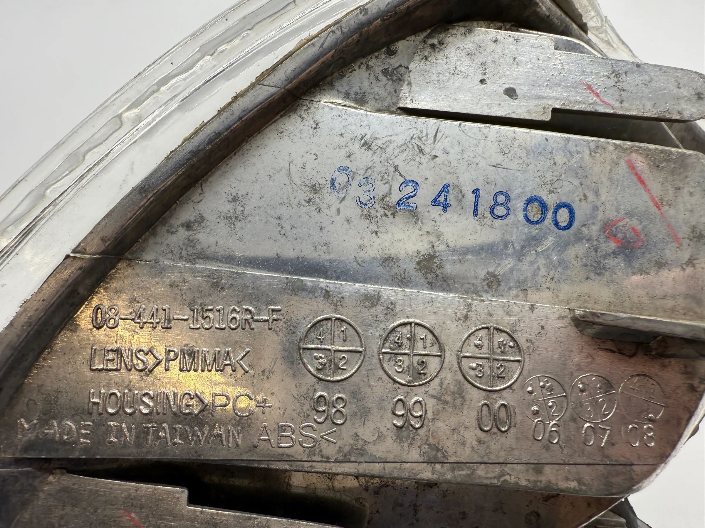 Original VW Passat B5 (3B2/3B5) Turn Signal Light Right 08-441-1516R-F