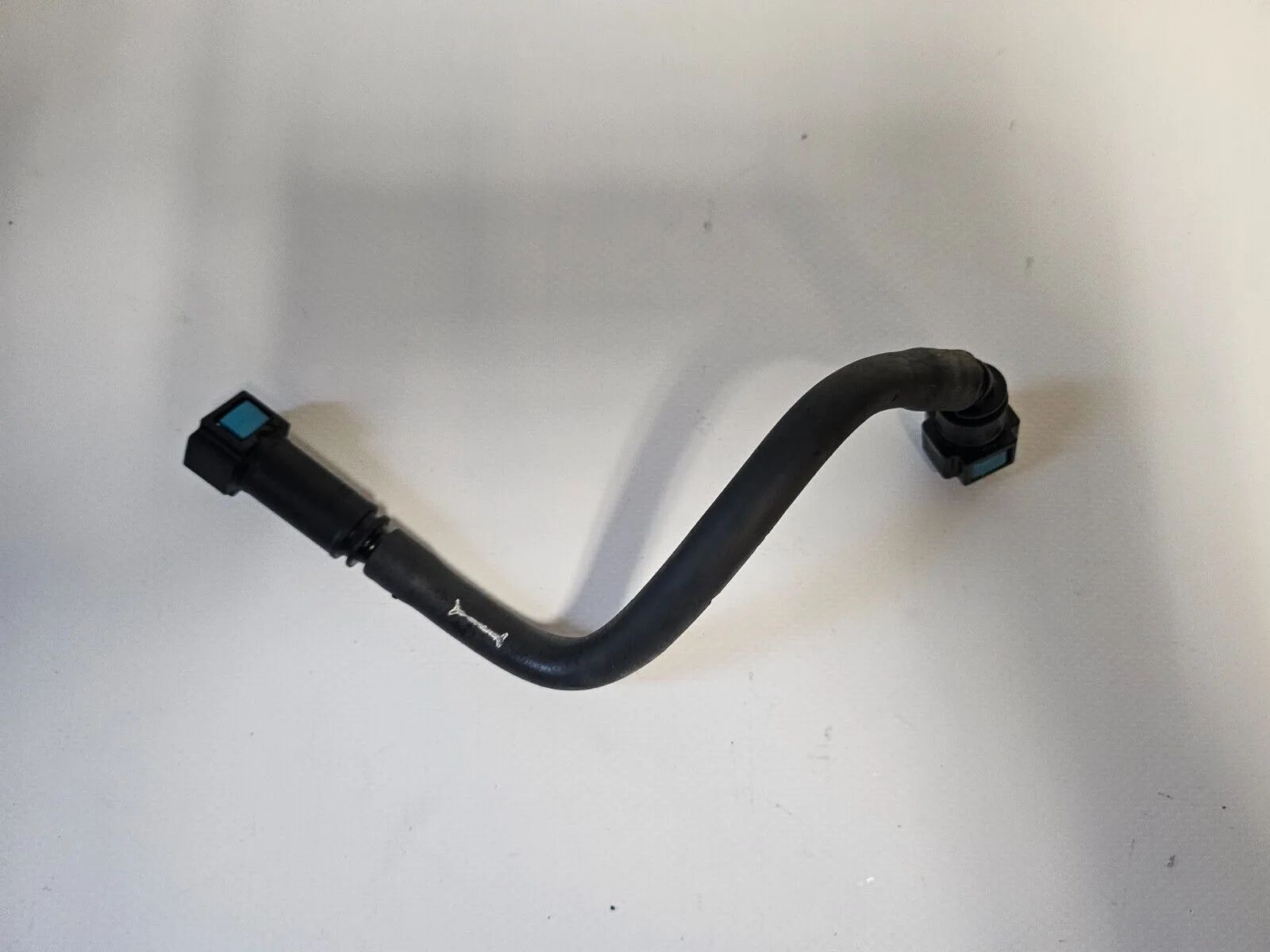 Original Volvo engine code D4204T9 2.0 D diesel line high pressure pump