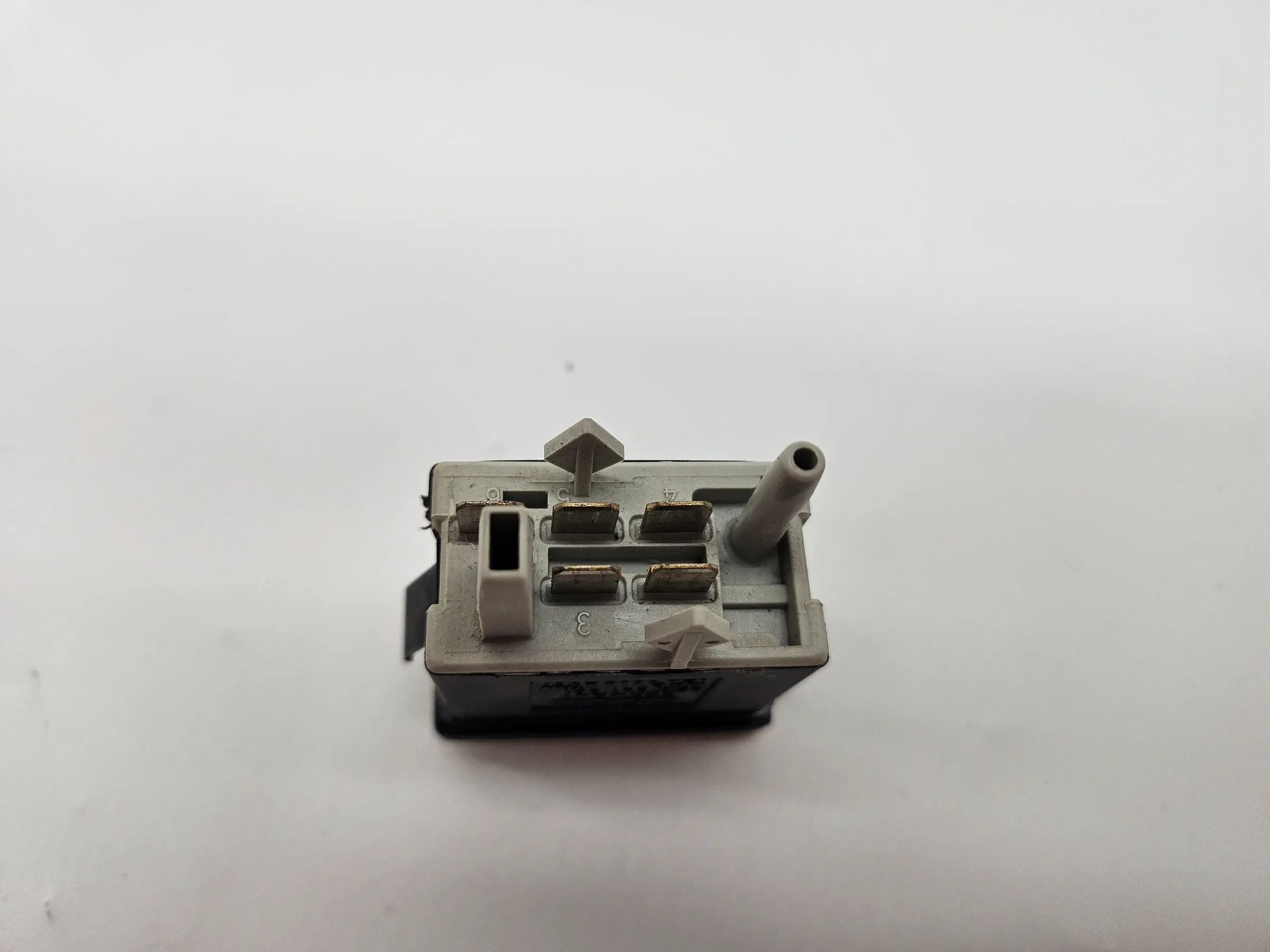 Original AUDI A4 B5 (94-98) headlight range control switch LWR 8D0941301 