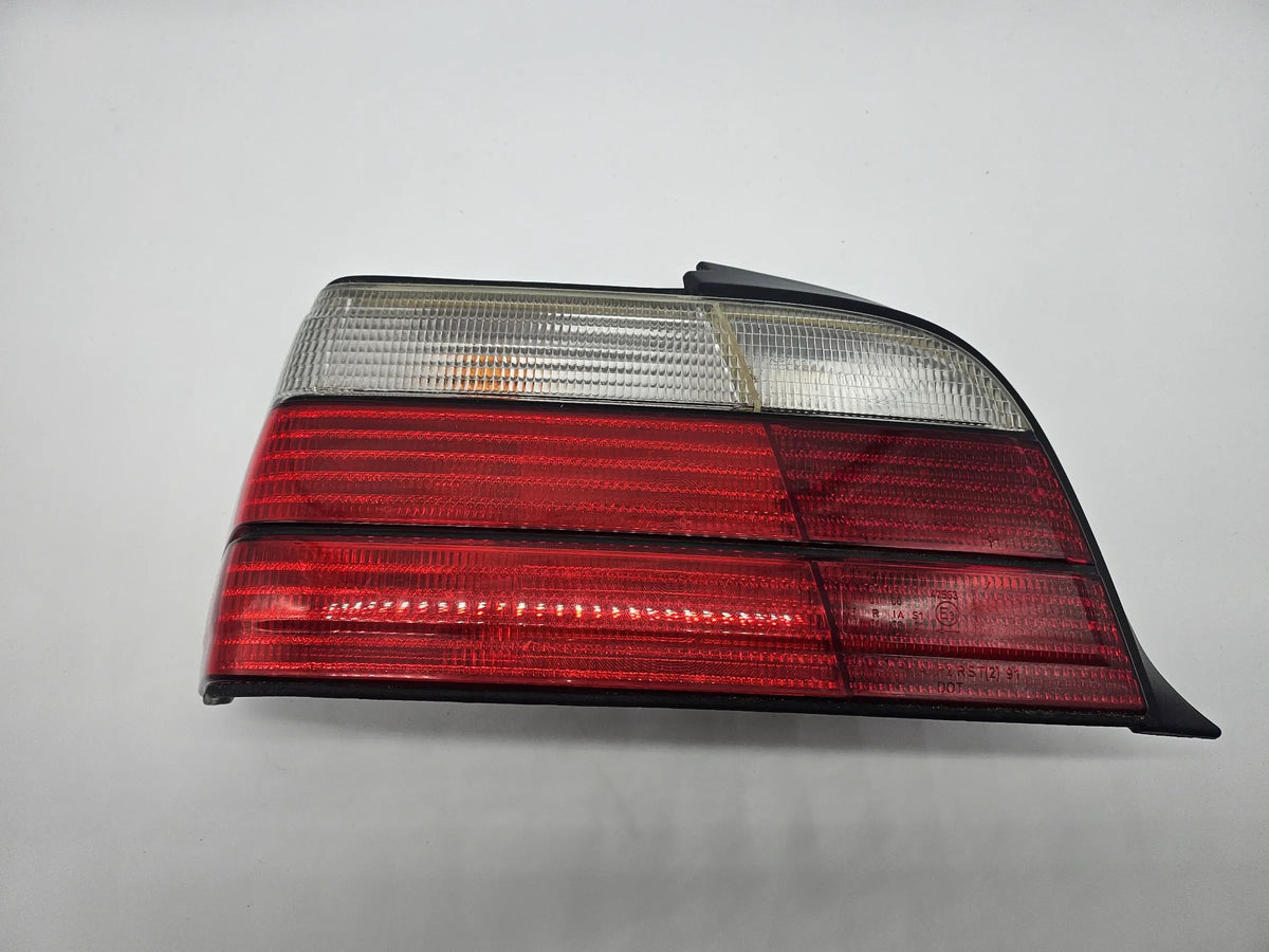 Original BMW 3er E36 Coupe Cabrio Rückleuchte Heckleuchte links weiss  29549012