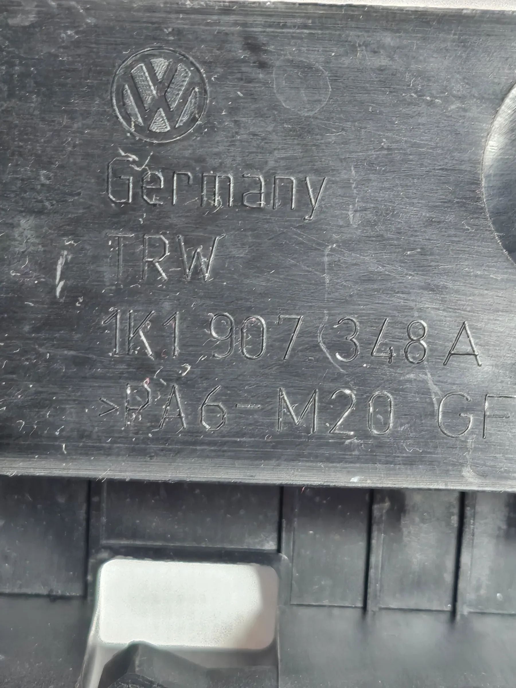 Oryginalny uchwyt modułu komfortu VW Passat 3C Variant 1K1907348A