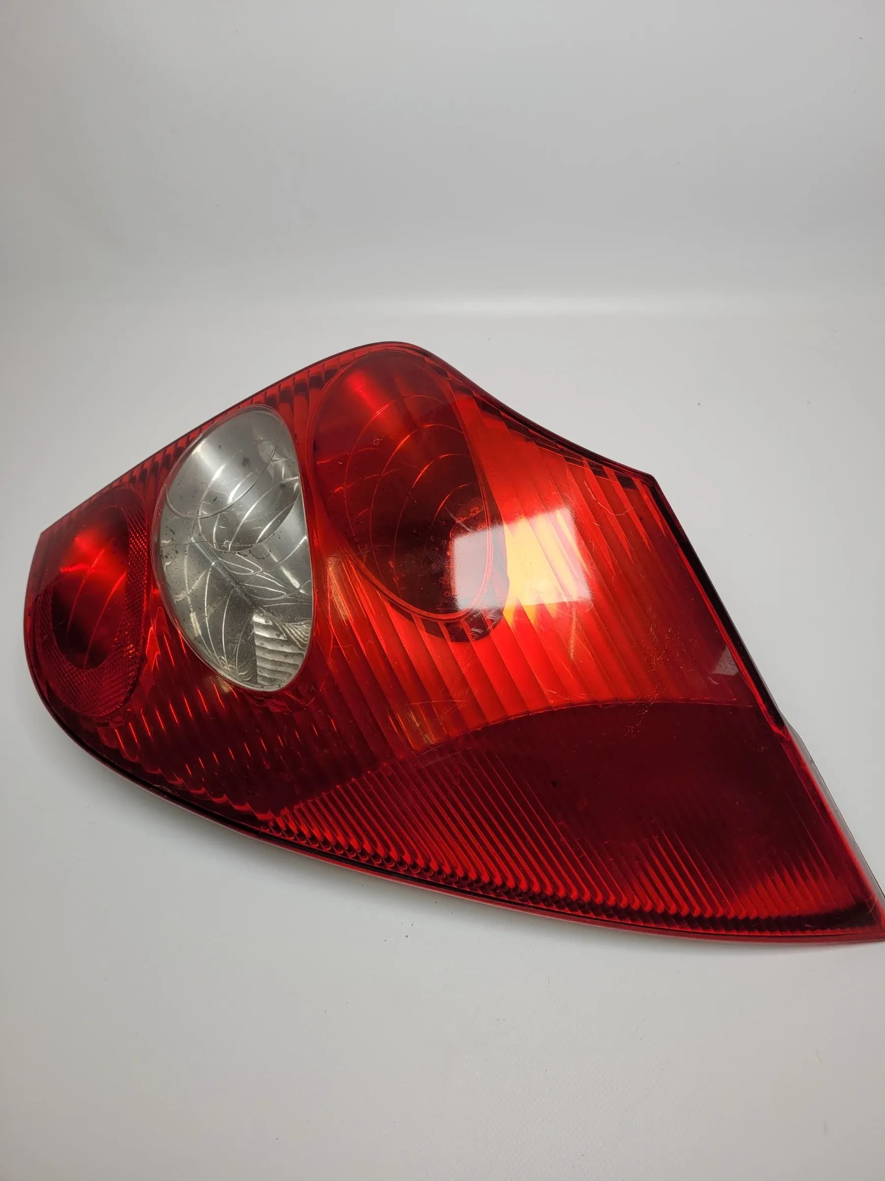 Oryginalna tylna lampa Renault Laguna II Grandtour (KG0/1) 8200002472