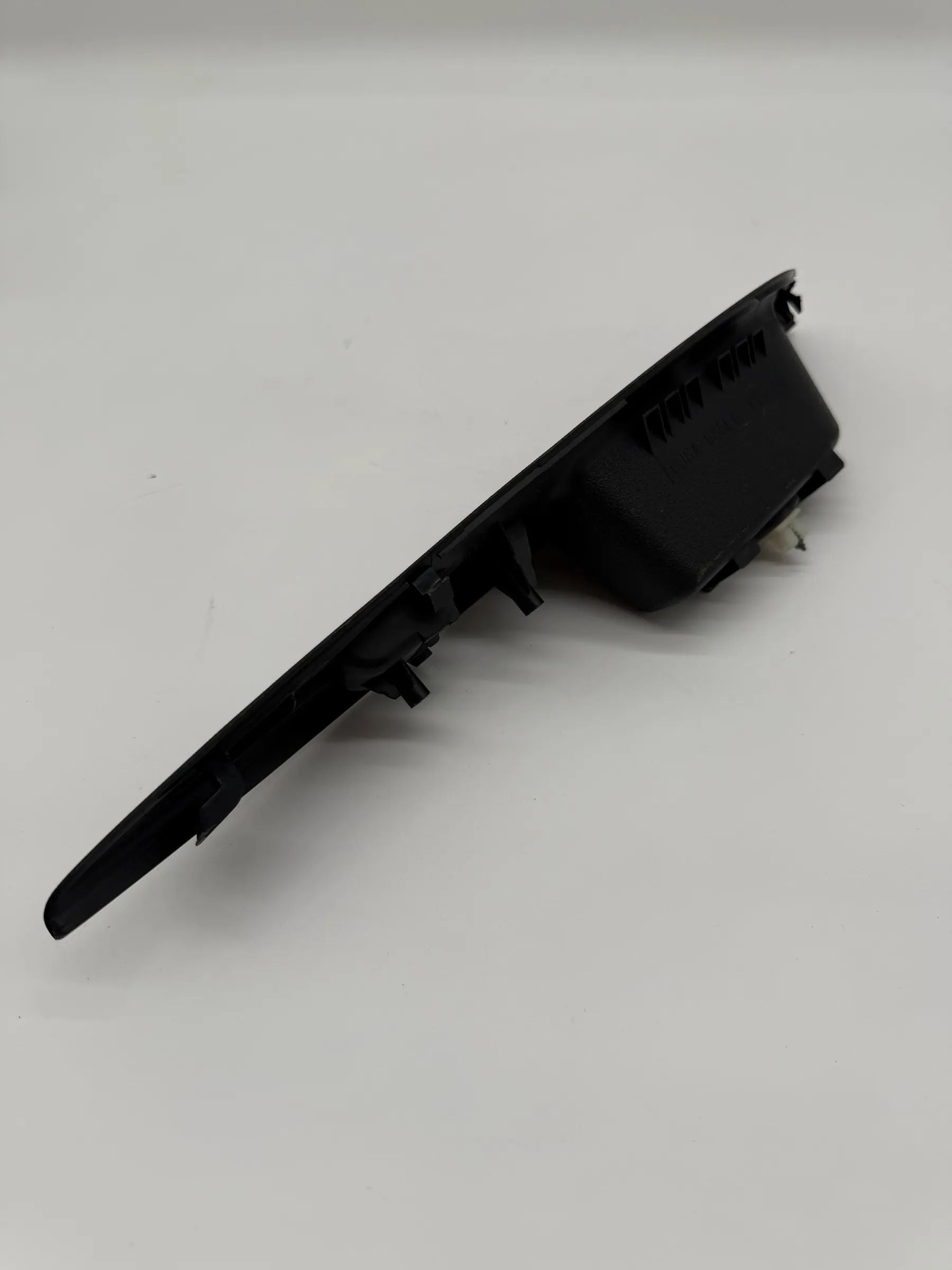 マツダ 6 コンビ GG/GY 2005年 左リヤドア ウィンドウレギュレーター GJ6A-685L6 LH グリップカバー