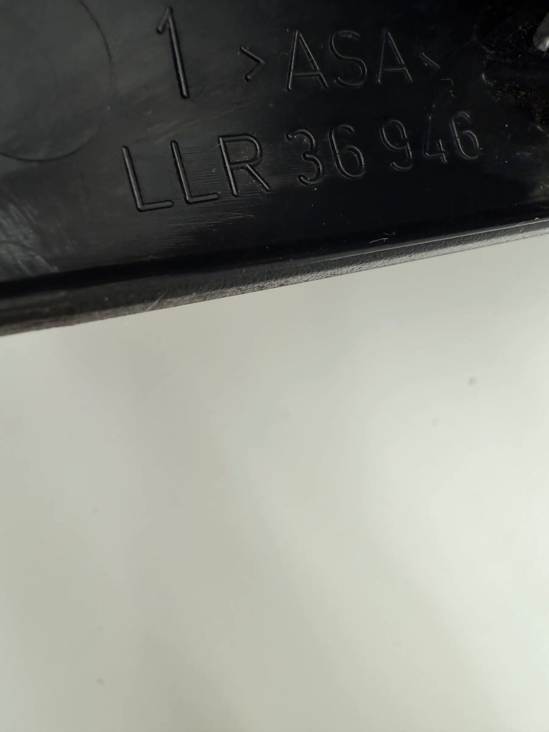 Exterior mirror mechanically adjustable R e1020514 VW Golf 1.4 1 J