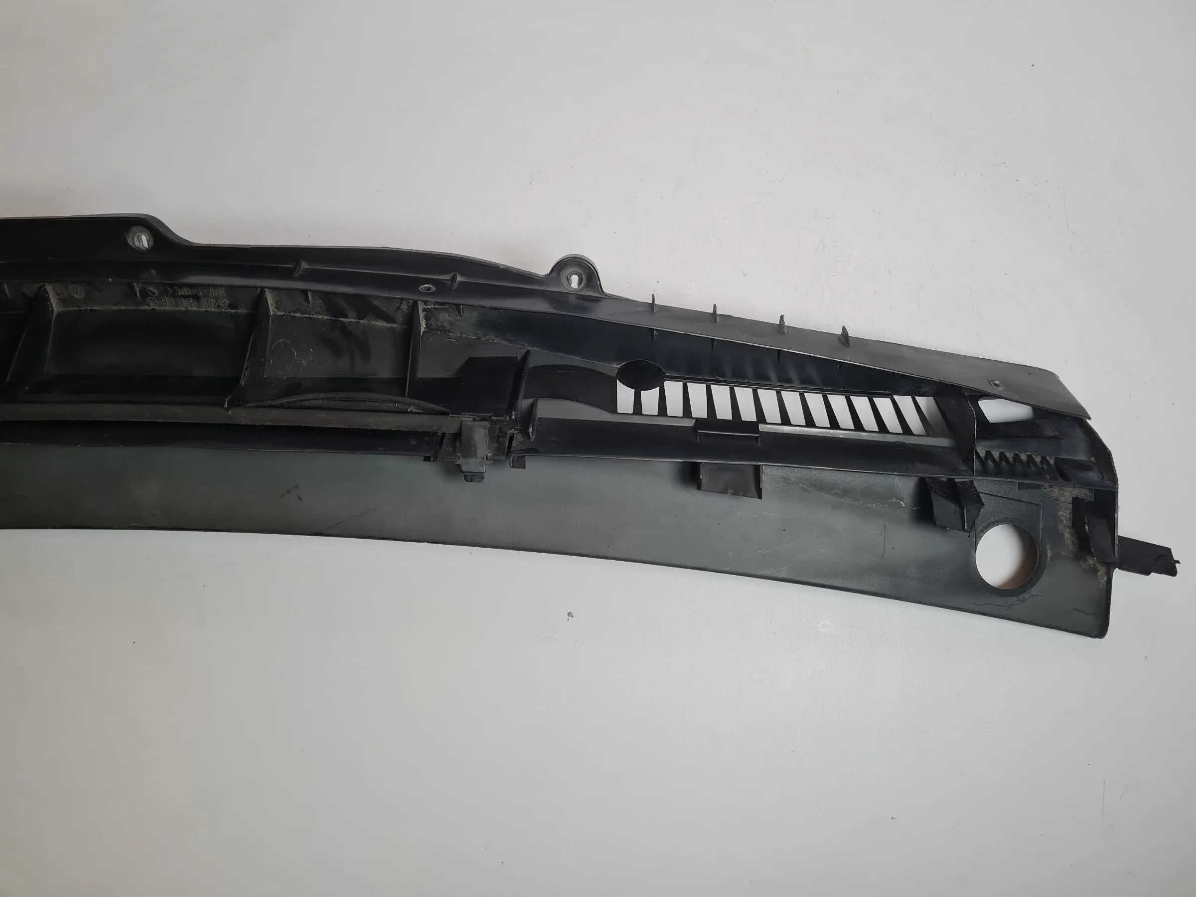 Original Mercedes-Benz A-Klasse (W168) Windlauf A1688300613