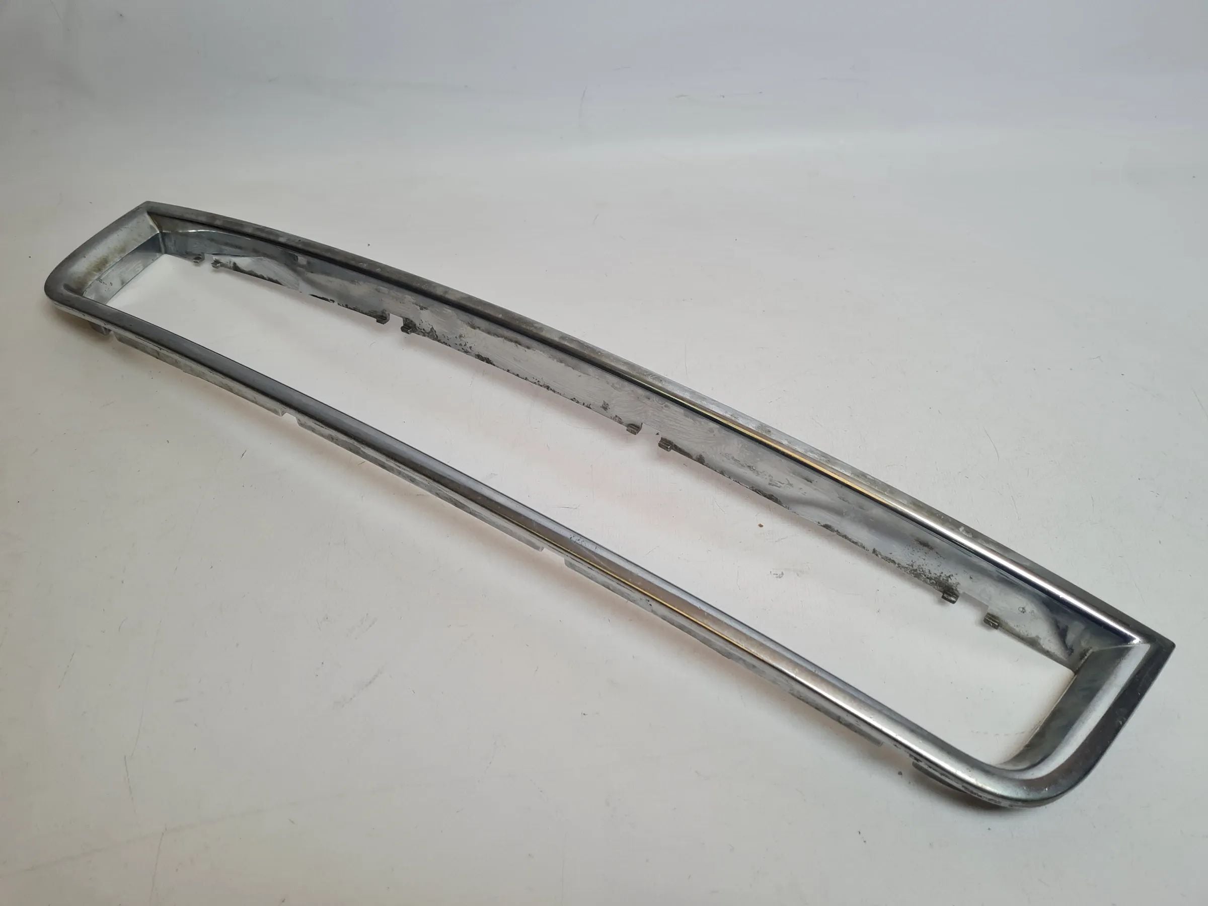 Original Audi A4 (8E/8H/B6) Chrom Blende Gitterblende Grill Vorne 8E0807647
