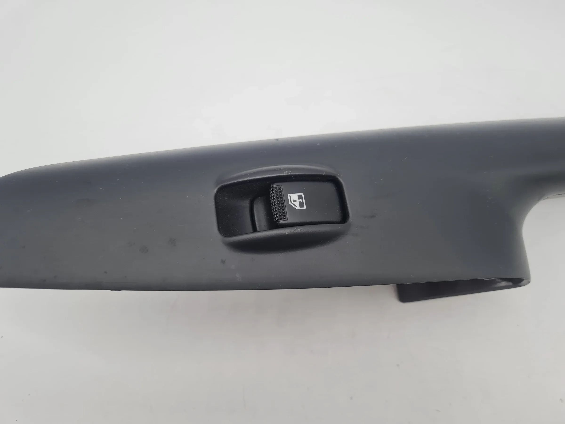 Original Hyundai Tucson (JM) Blende + Fensterheberschalter Links 93580-2E000