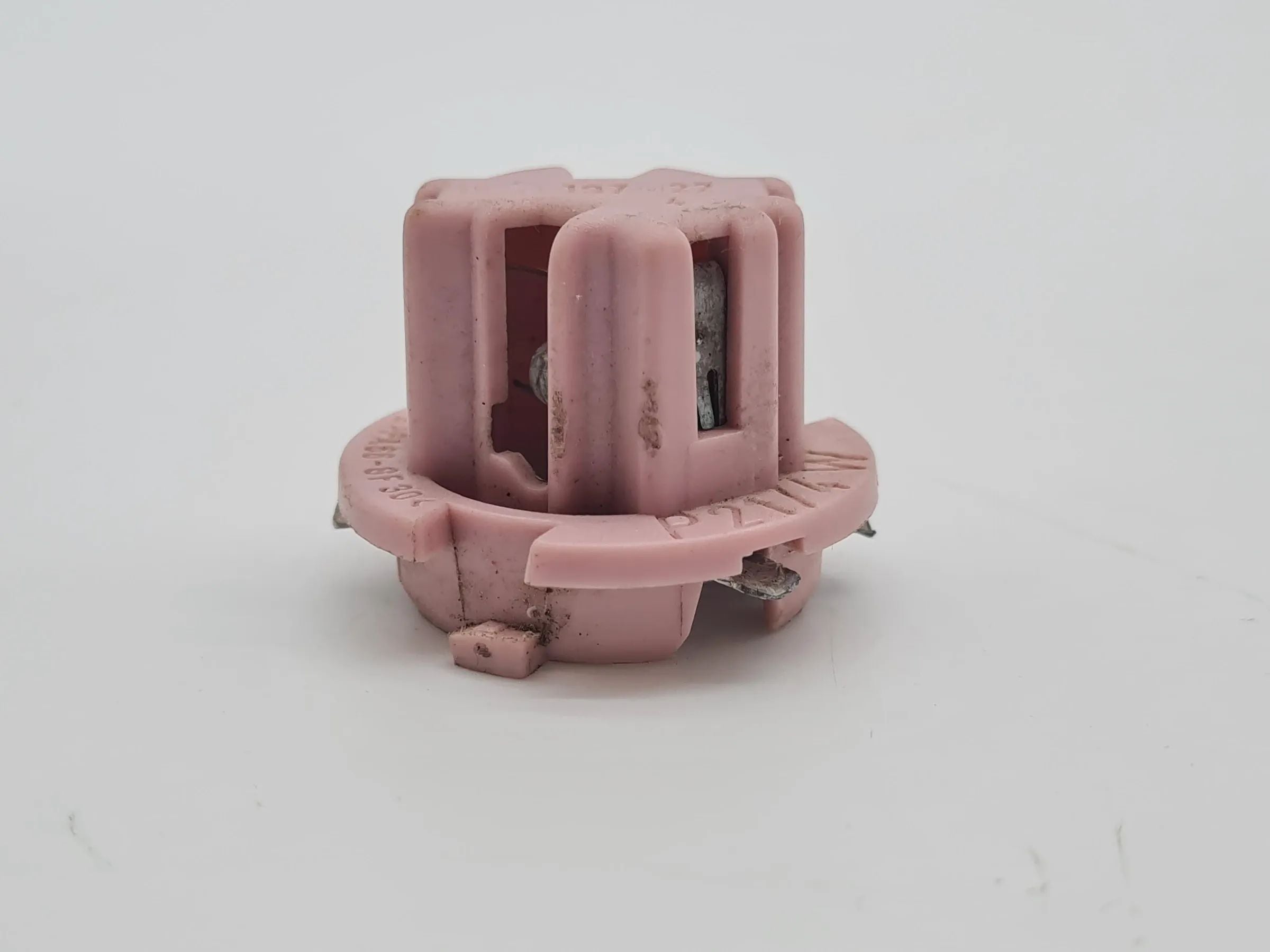 Original Mercedes E-Klasse (W210) Rückleuchte Lampe Fassung L/R 197822